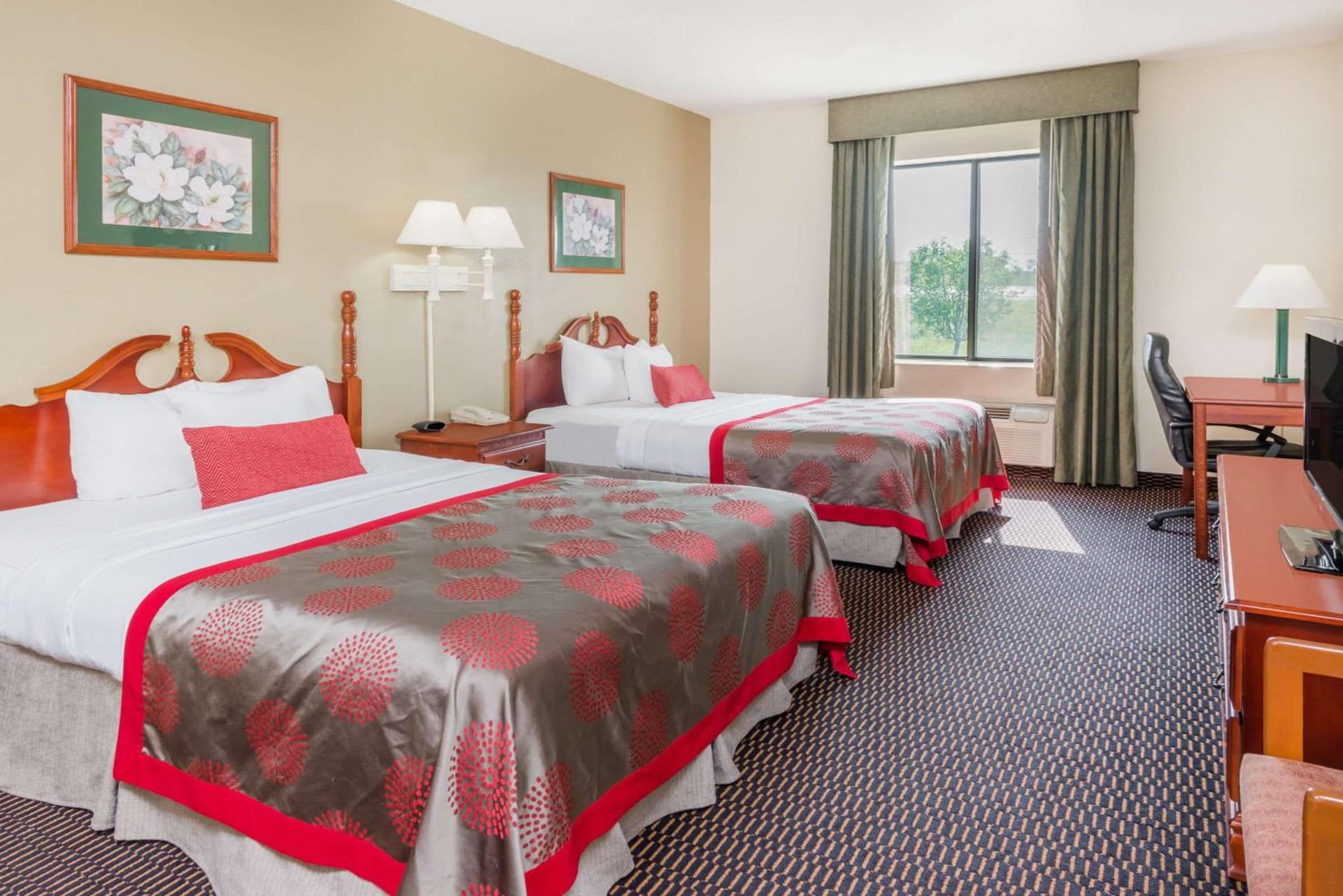 Ramada by Wyndham Columbia gallery photo in Columbia, MO — image 14