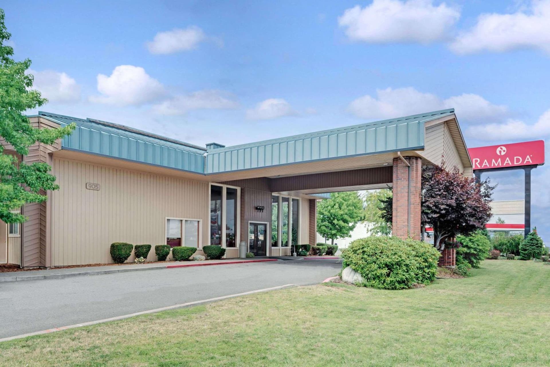 Ramada by Wyndham Spokane Valley featured exterior or lobby in Spokane Valley, WA — similar hotel