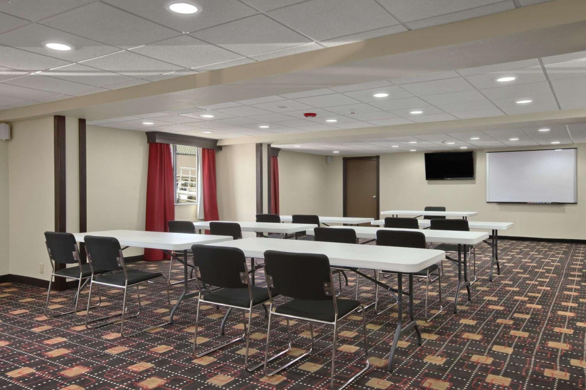 Sky Tree Hotels gallery photo in Tulsa, OK — image 22