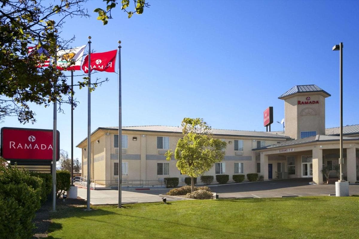 Ramada by Wyndham Williams featured exterior or lobby in Williams, CA — similar hotel