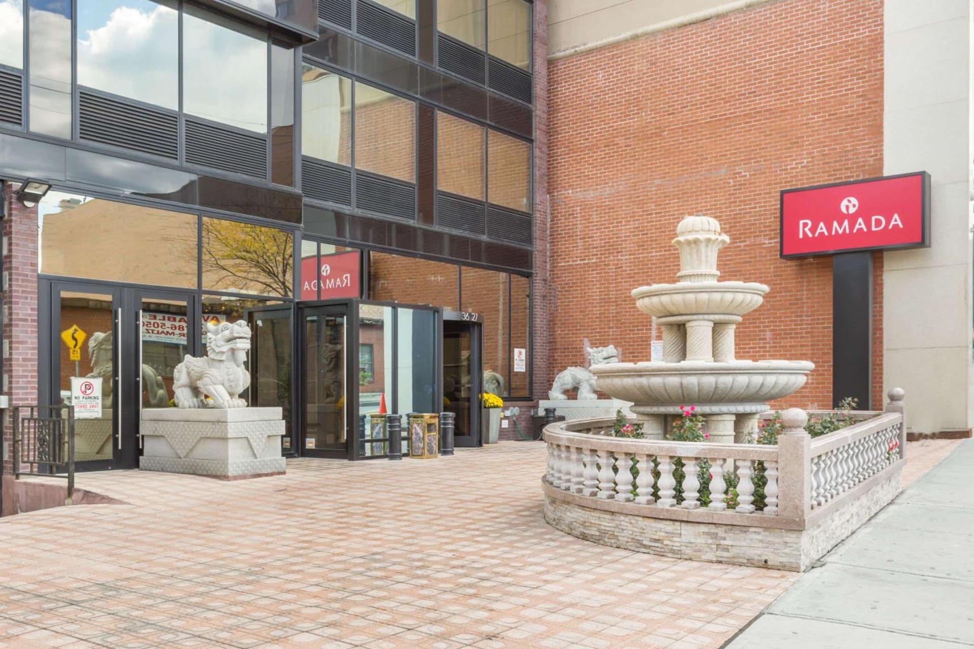 Ramada by Wyndham Flushing Queens property views in Queens, NY — gallery photo 3
