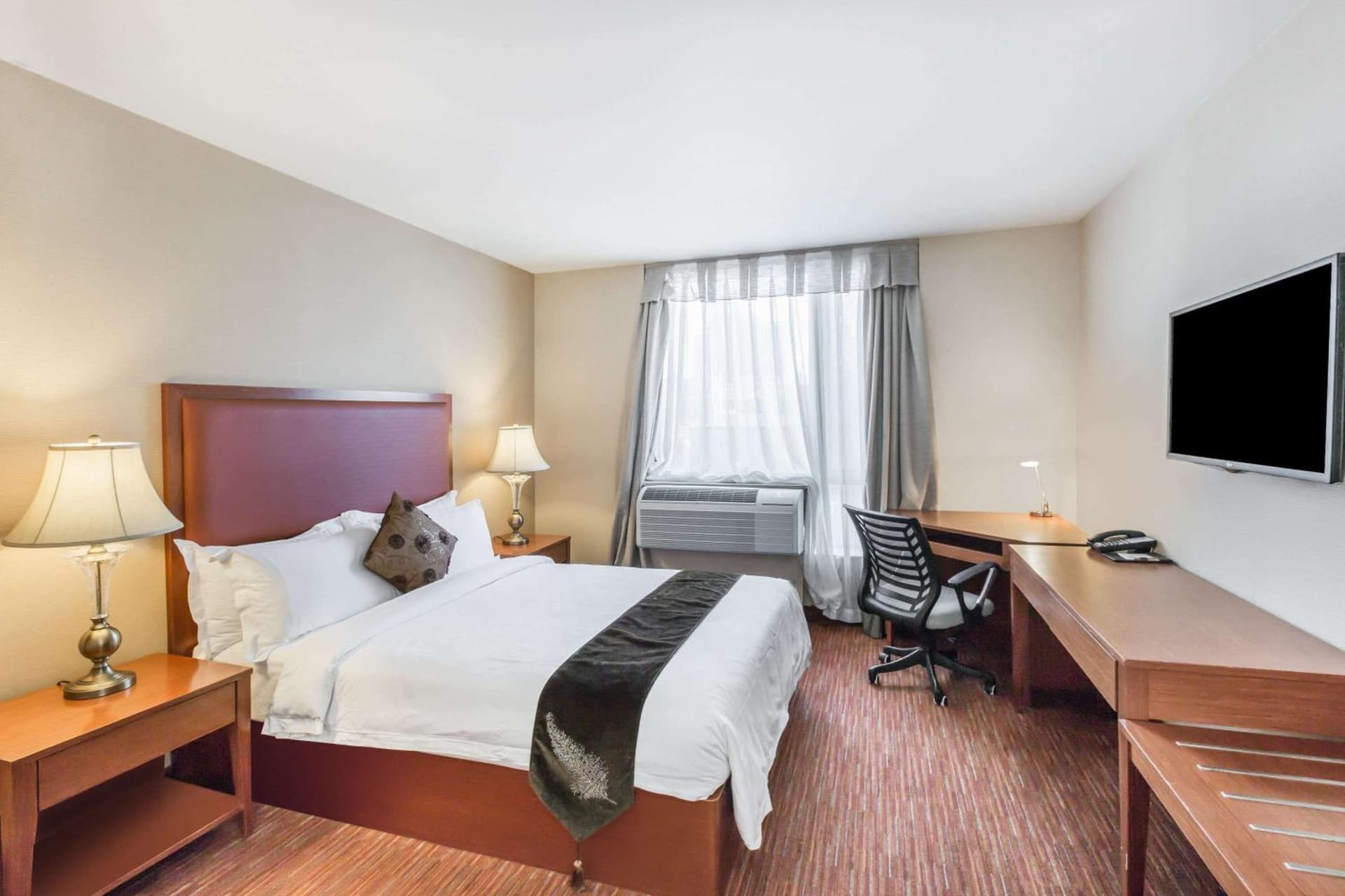 Ramada by Wyndham Flushing Queens gallery photo in Queens, NY — image 15