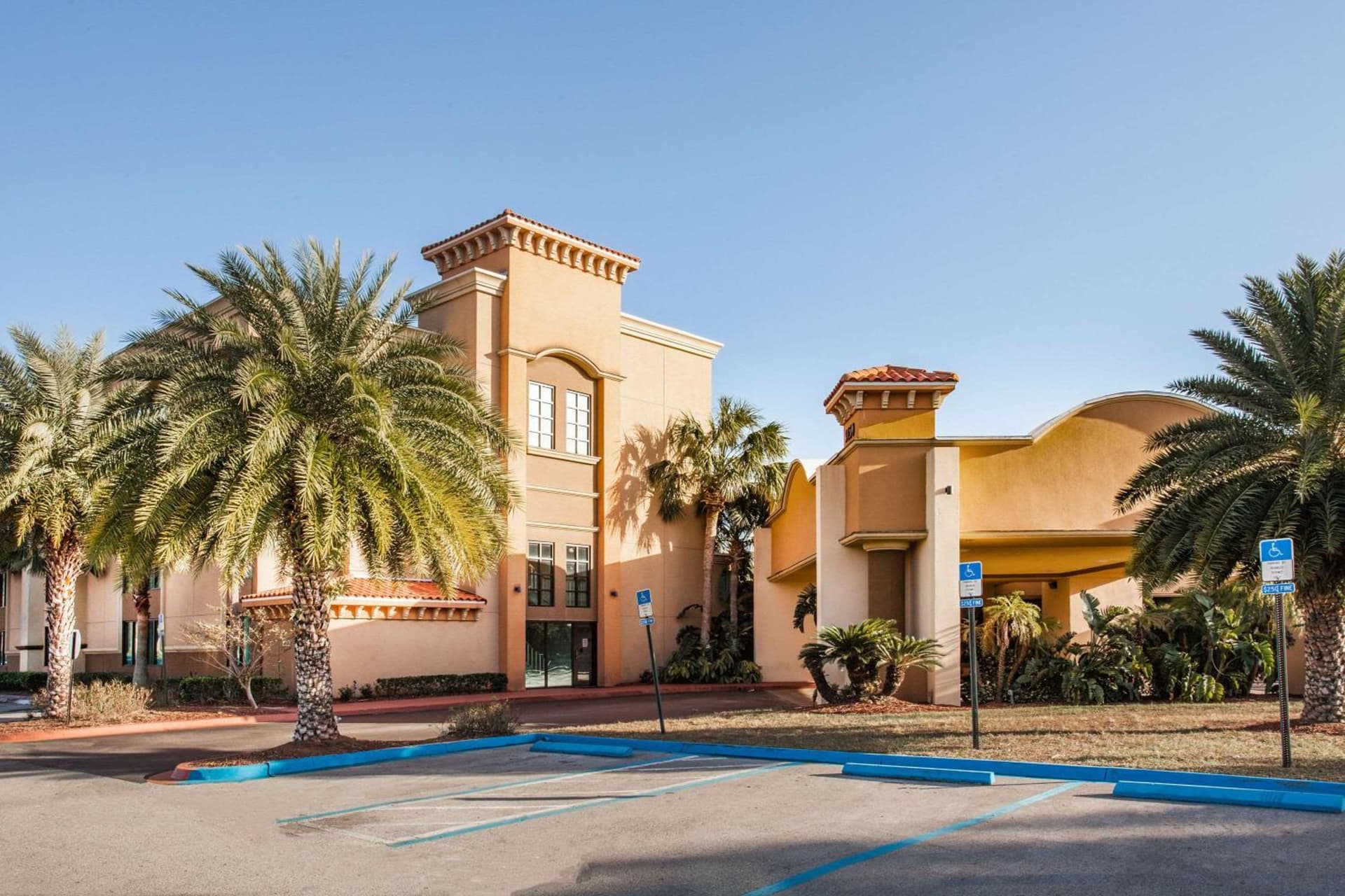 Ramada by Wyndham Jacksonville I-95 by Butler Blvd exterior or lobby in Jacksonville, FL — main listing photo