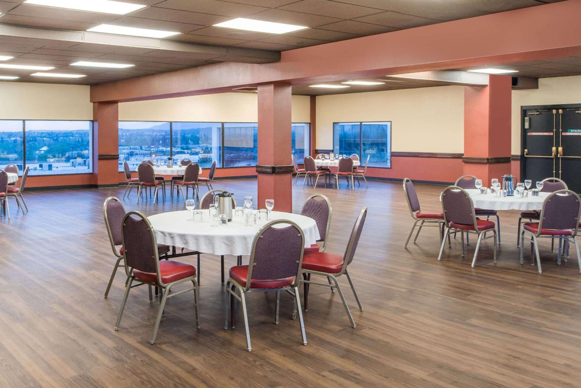 Ramada by Wyndham Downtown Spokane gallery photo in Spokane, WA — image 17