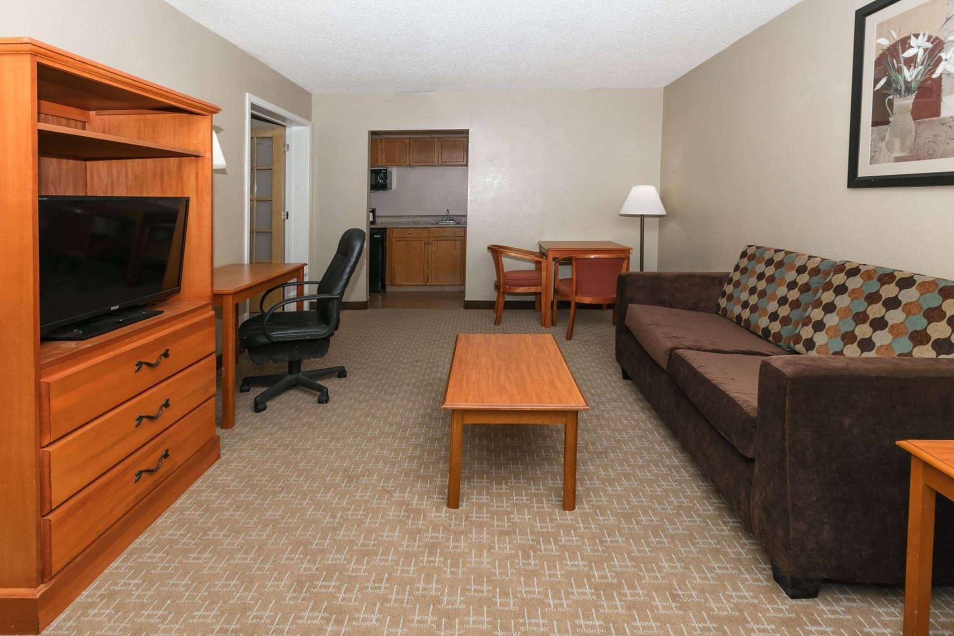Ramada by Wyndham Odessa Near University of Texas Permian interior in Odessa, TX — gallery photo 2