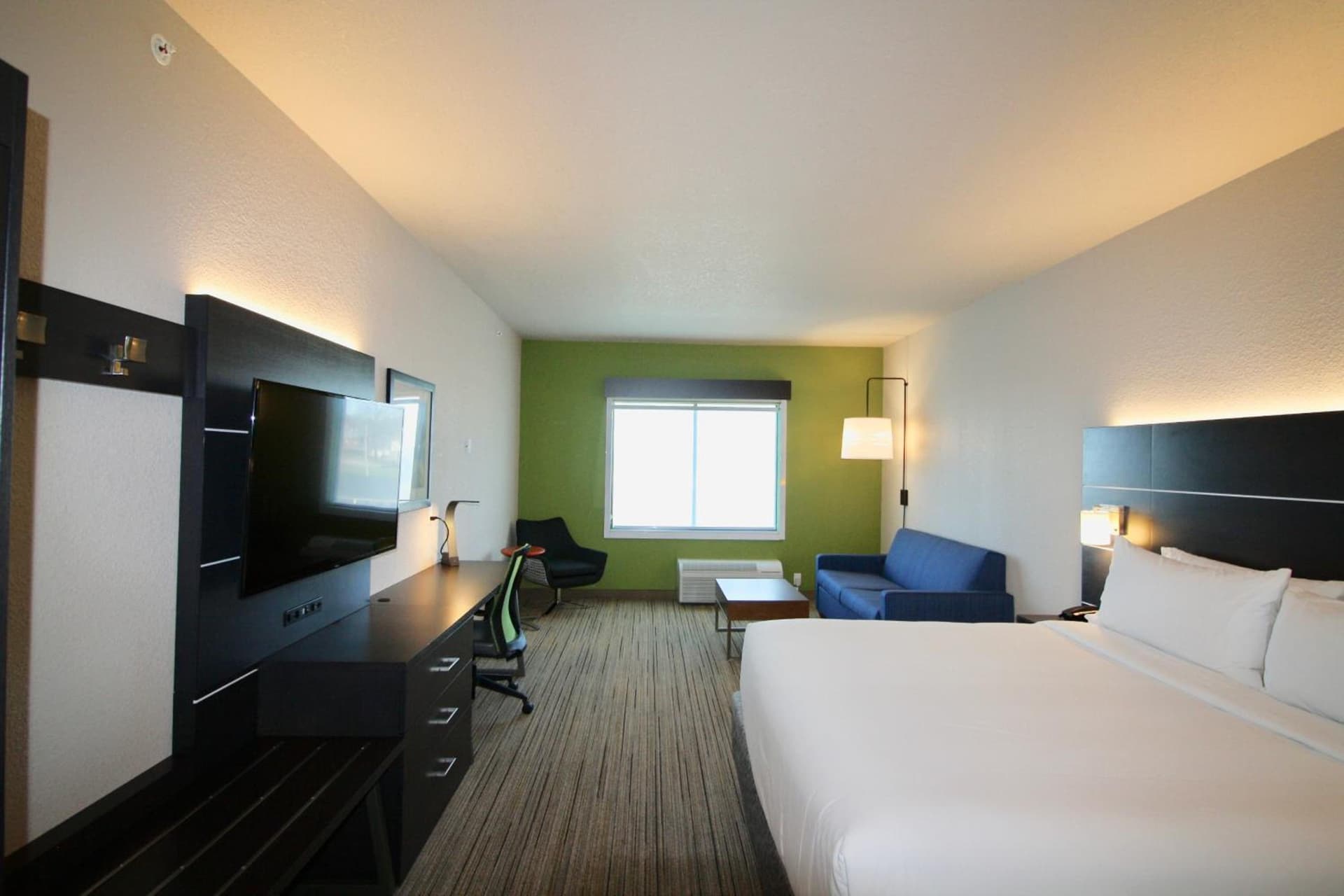 Holiday Inn Express & Suites - Kirksville - University Area by IHG interior in Kirksville, MO — gallery photo 2
