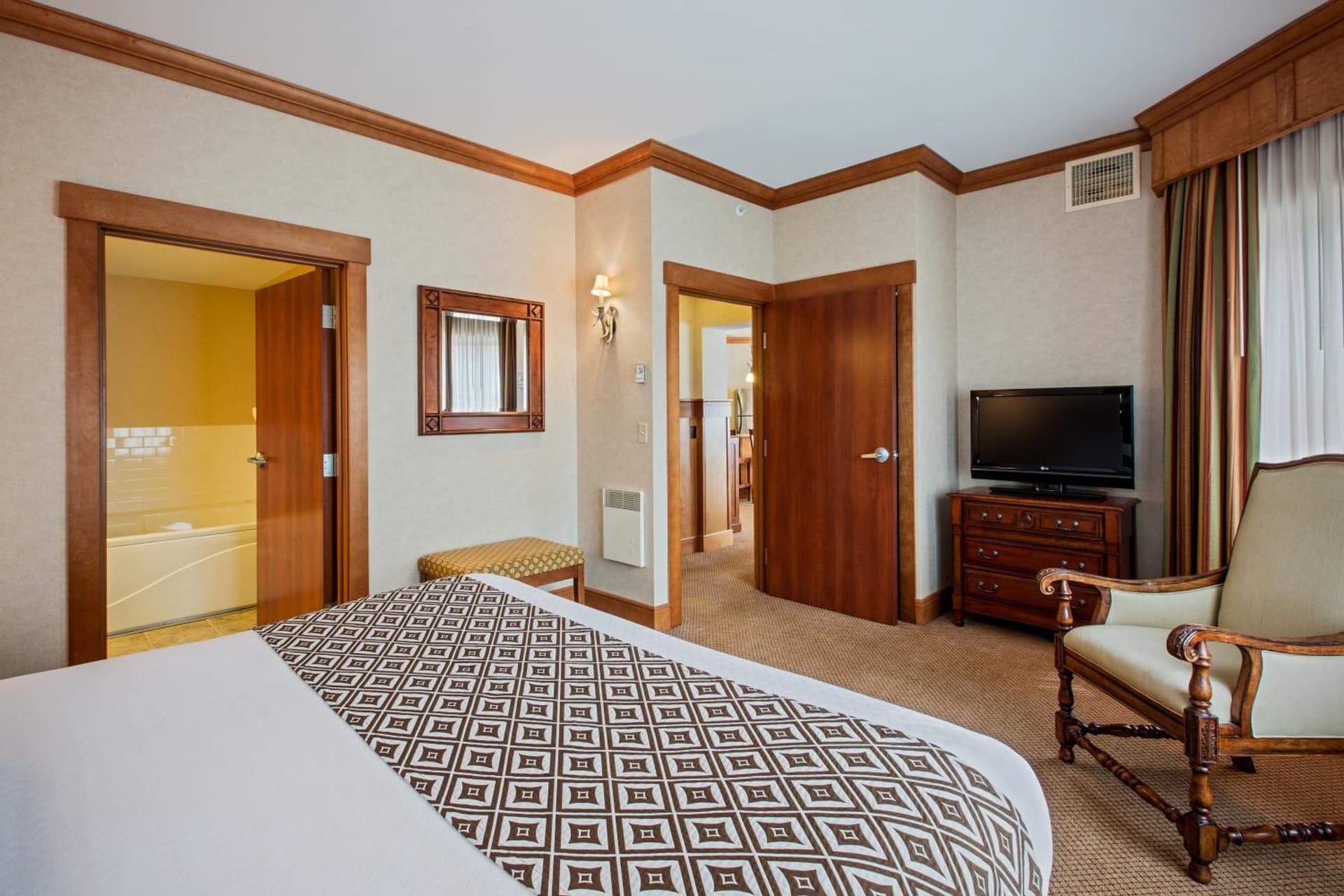 Grandview Lake Placid interior in Lake Placid, NY — gallery photo 2
