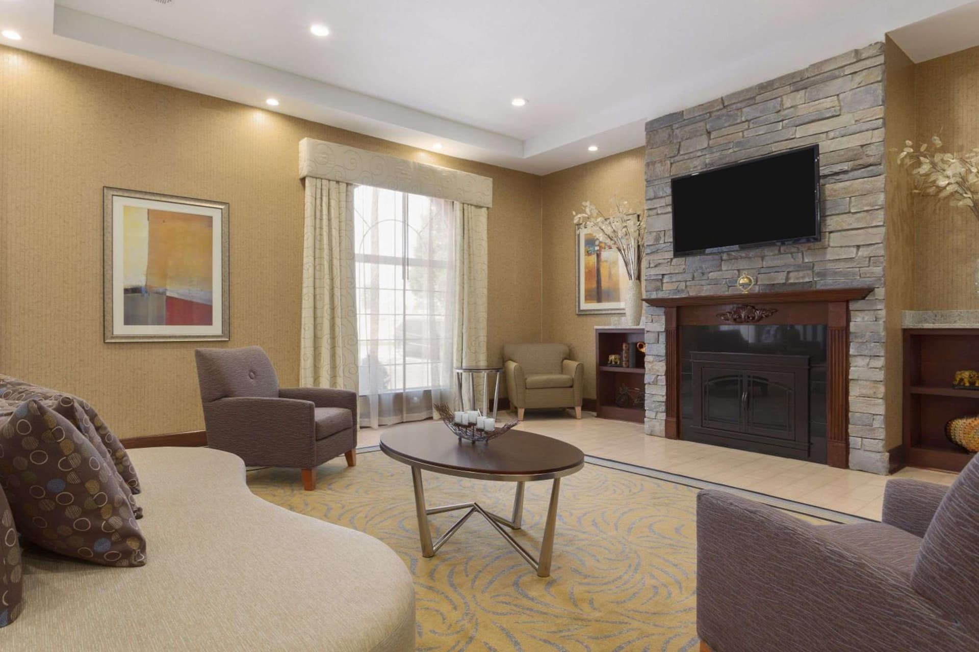 Wyndham Garden Grand Rapids Airport interior in Grand Rapids, MI — gallery photo 2