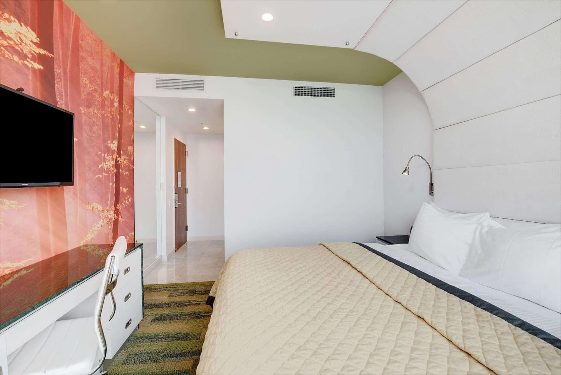 Wyndham Garden Brooklyn Sunset Park interior in Brooklyn, NY — gallery photo 2