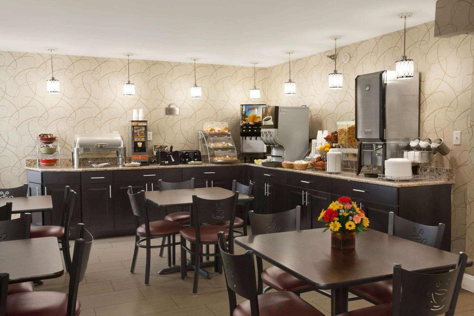 Days Inn by Wyndham Reading Wyomissing gallery photo in Reading, PA — image 12