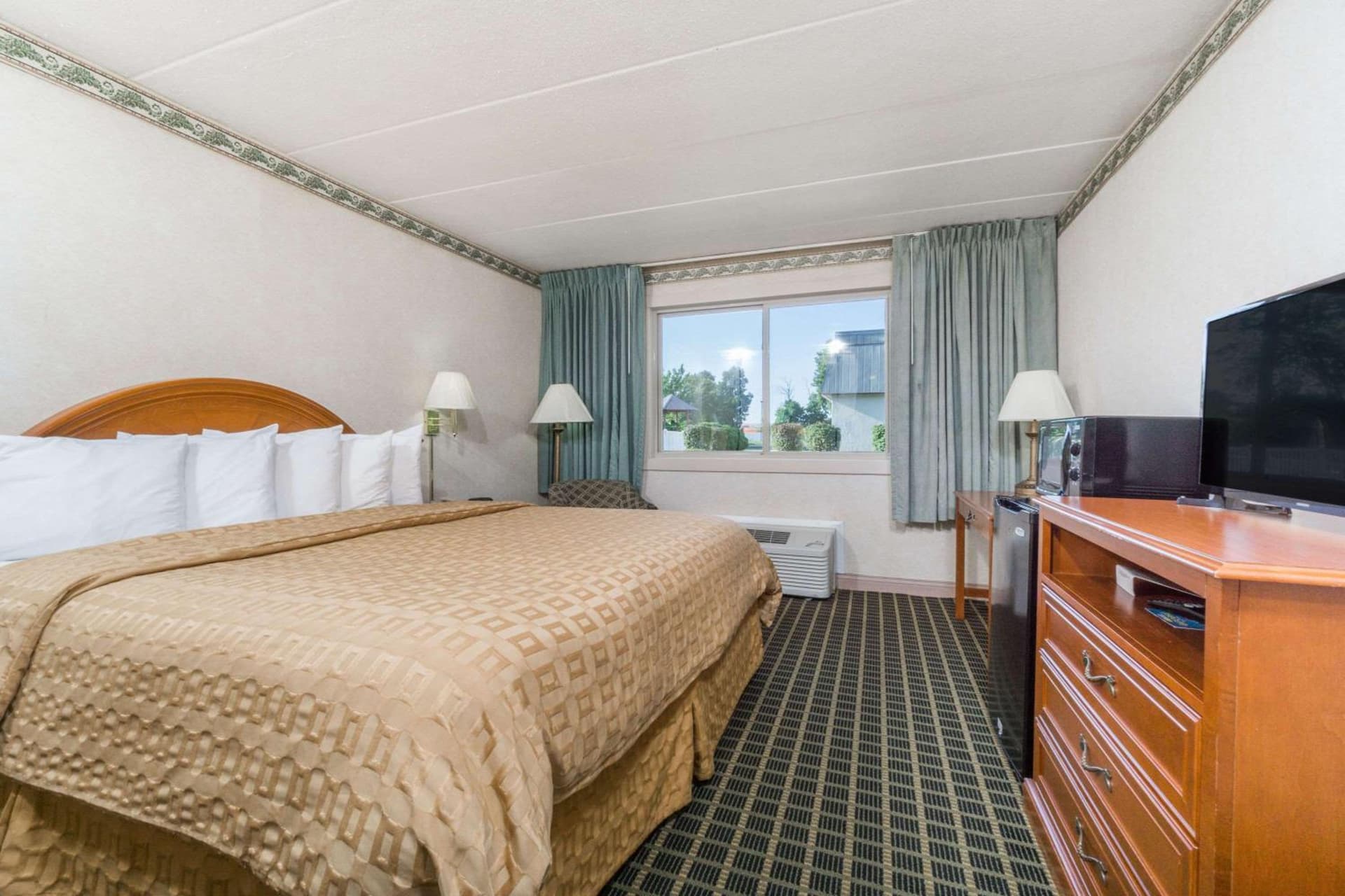 Days Inn by Wyndham Columbus East Airport gallery photo in Columbus, OH — image 9