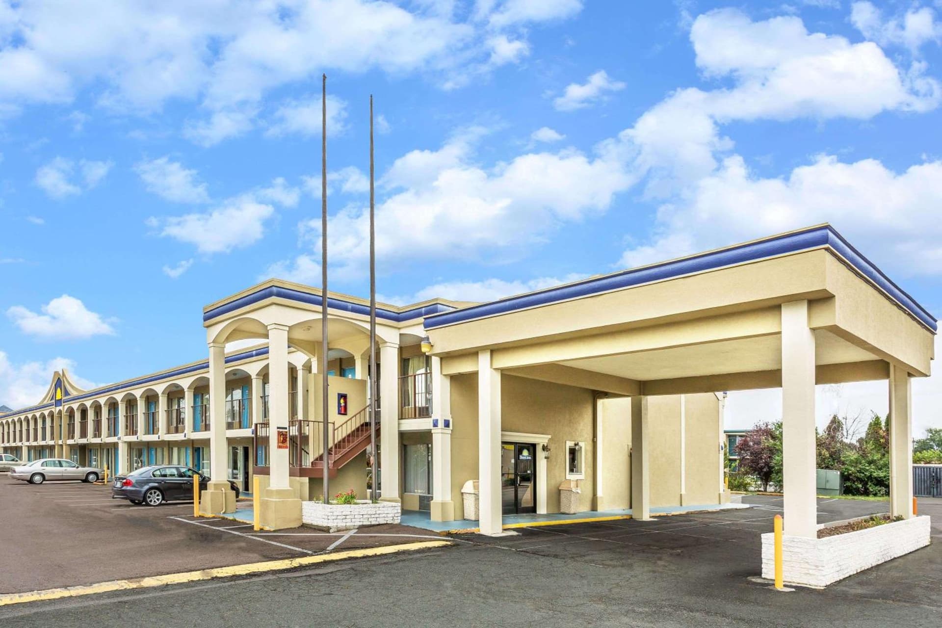 Days Inn by Wyndham Ashland featured exterior or lobby in Ashland, VA — similar hotel