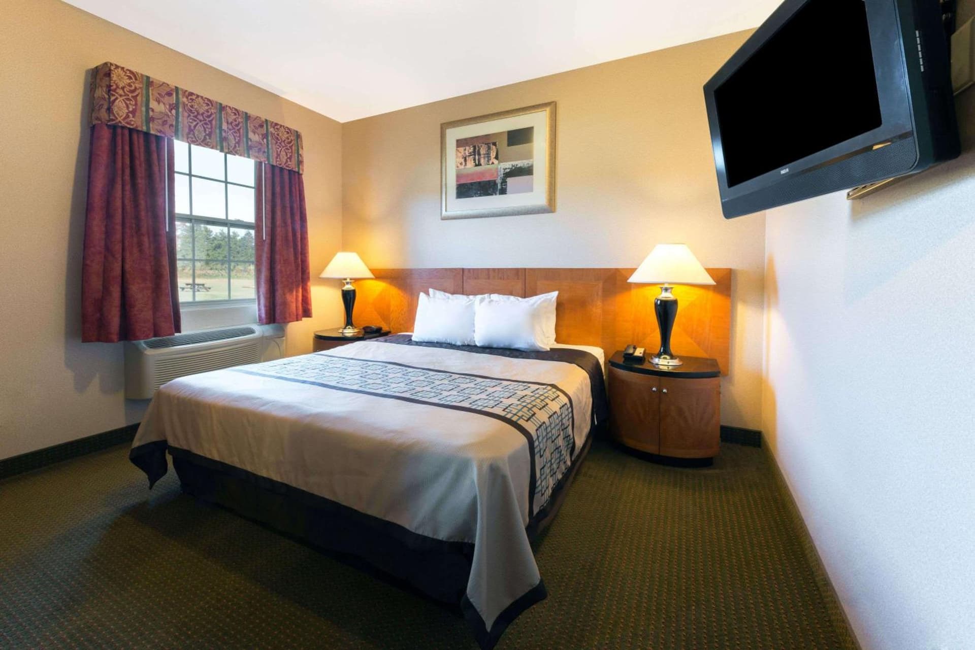 Days Inn by Wyndham Luray Shenandoah gallery photo in Luray, VA — image 68