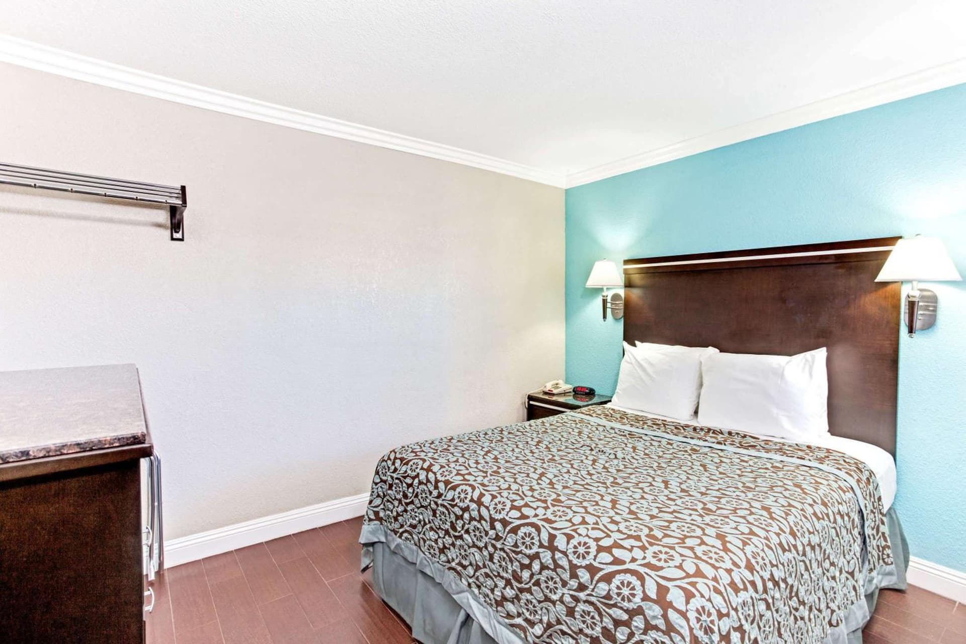 Cabana Inn & Suites gallery photo in Long Beach, CA — image 21
