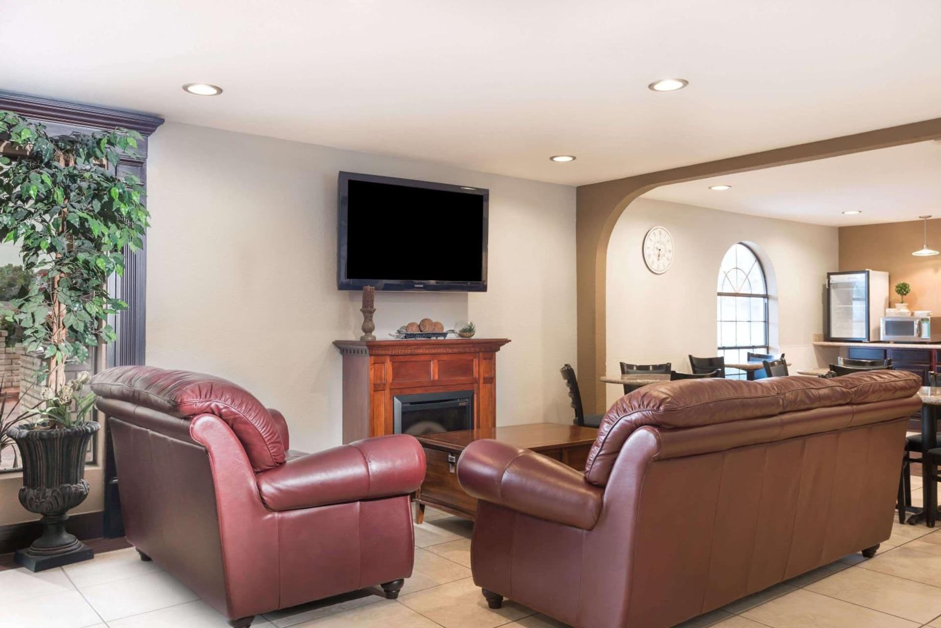 Days Inn by Wyndham New Braunfels property views in New Braunfels, TX — gallery photo 3