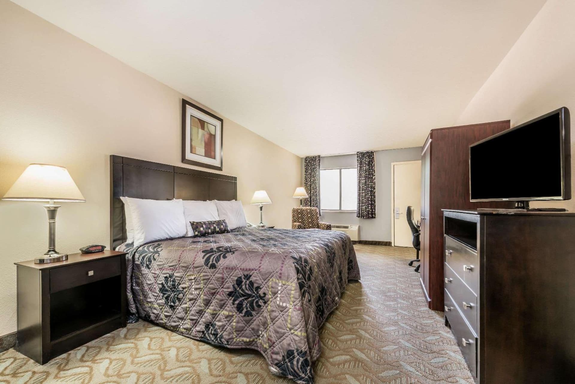 Days Inn by Wyndham Bryan College Station gallery photo in College Station, TX — image 5