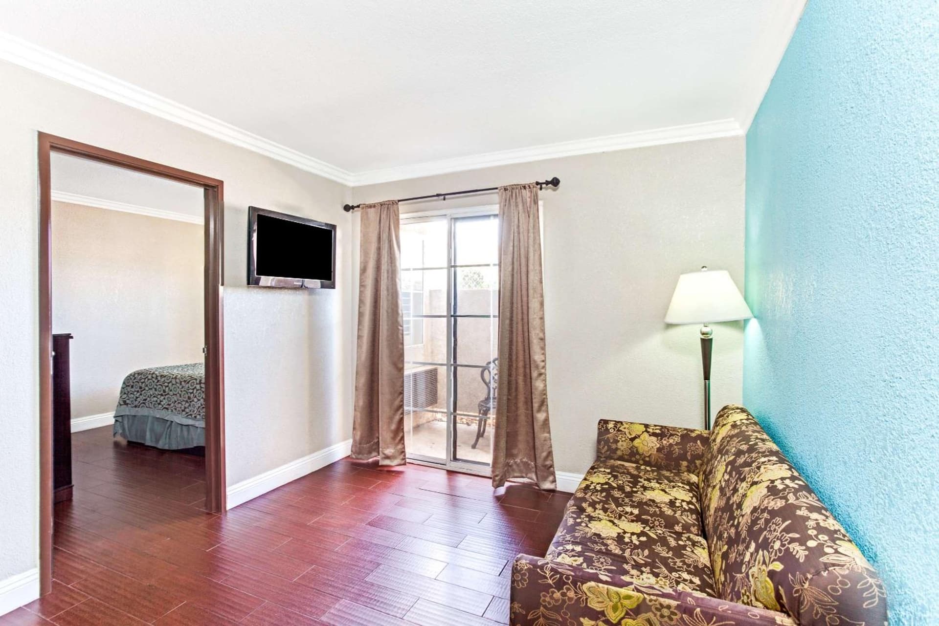 Cabana Inn & Suites gallery photo in Long Beach, CA — image 16