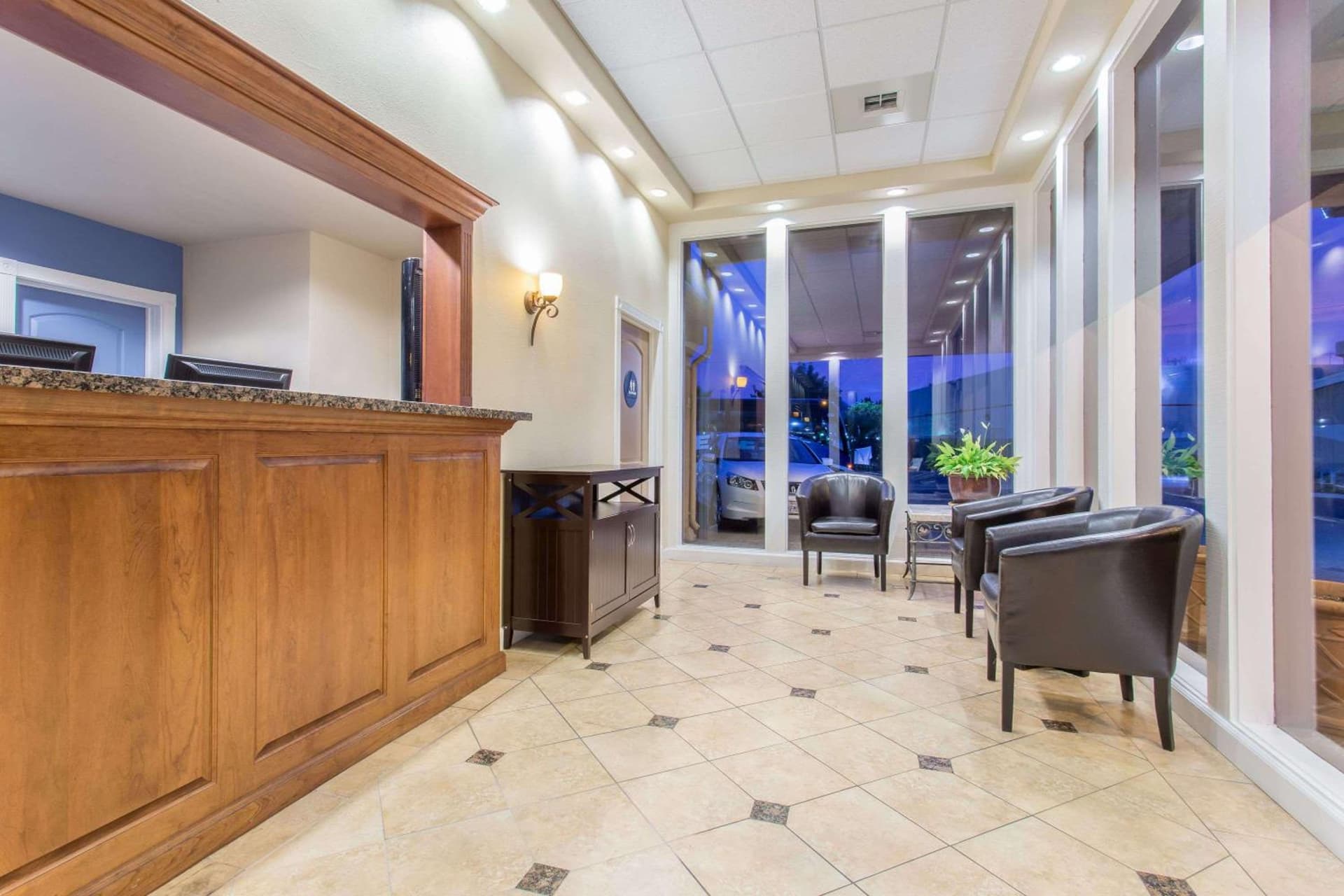 Days Inn by Wyndham Modesto property views in Modesto, CA — gallery photo 3