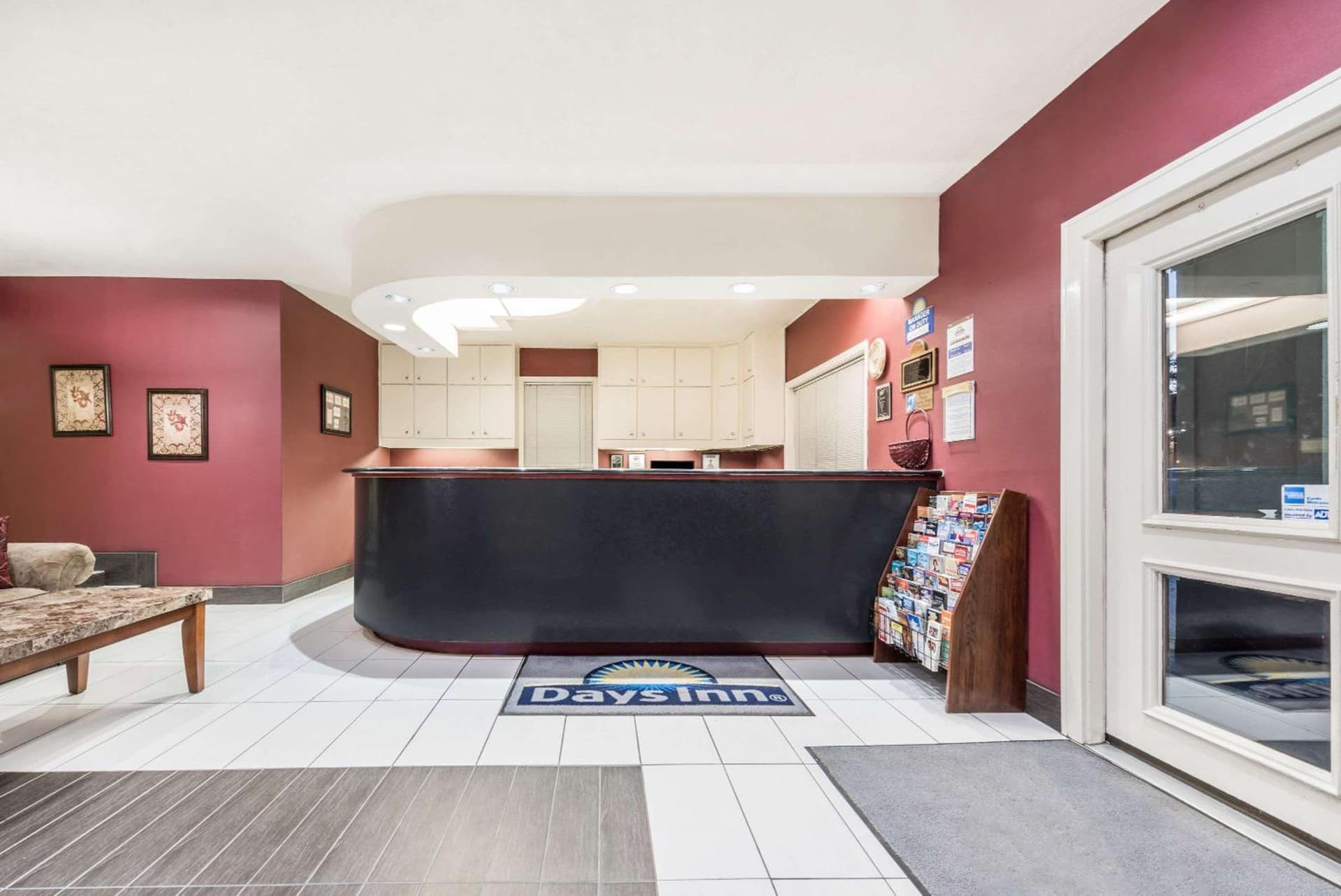 Days Inn by Wyndham Bryan College Station property views in College Station, TX — gallery photo 3