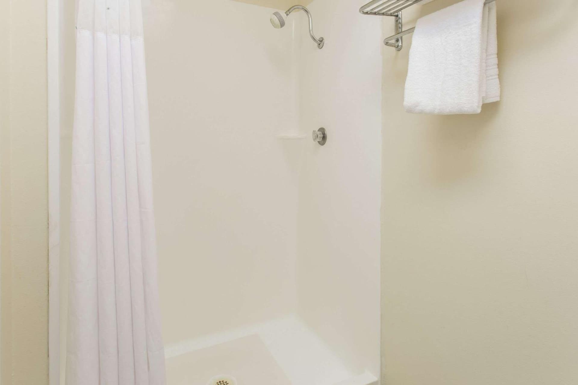 Days Inn by Wyndham Modesto gallery photo in Modesto, CA — image 6