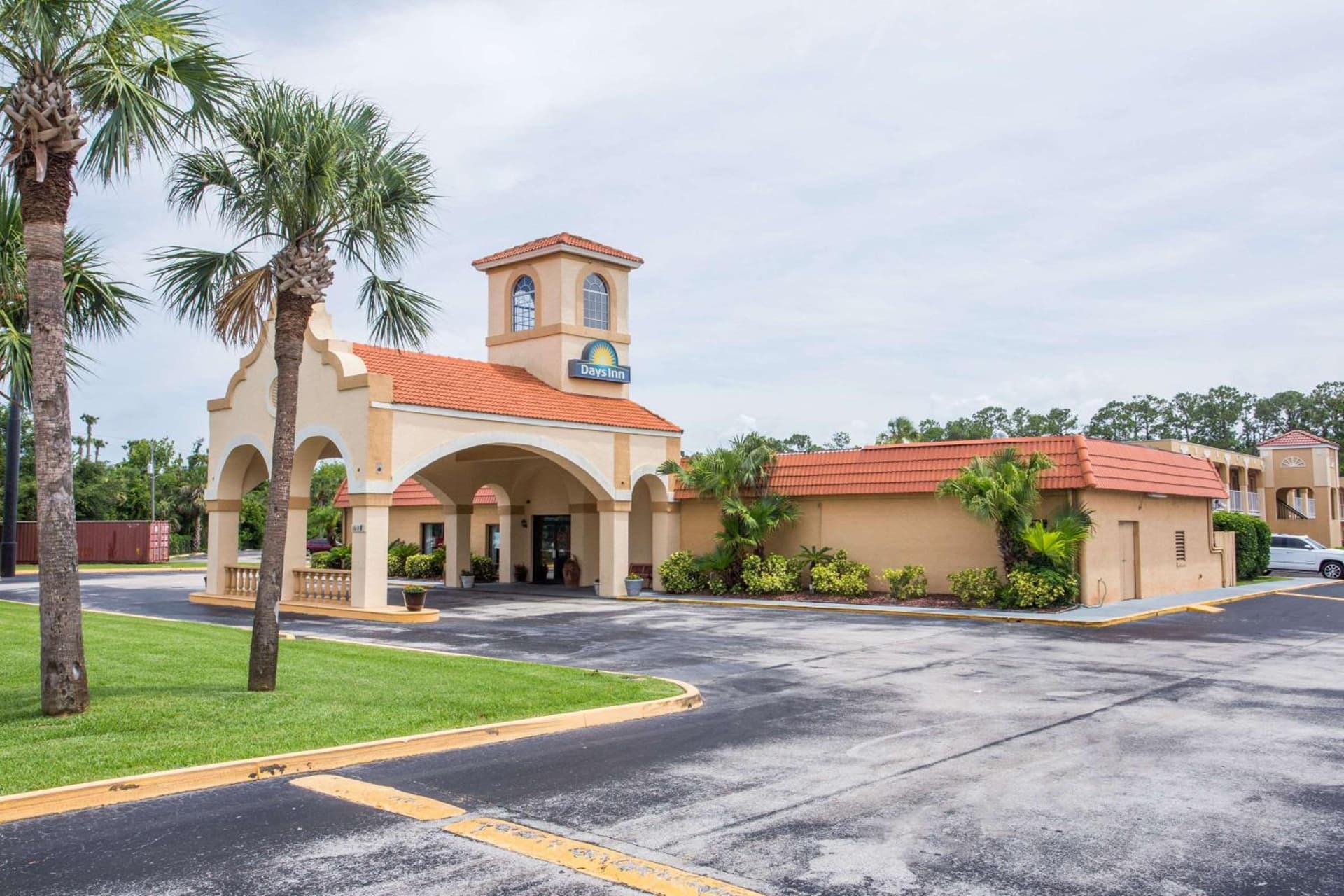 Days Inn by Wyndham Ormond Beach featured exterior or lobby in Ormond Beach, FL — similar hotel