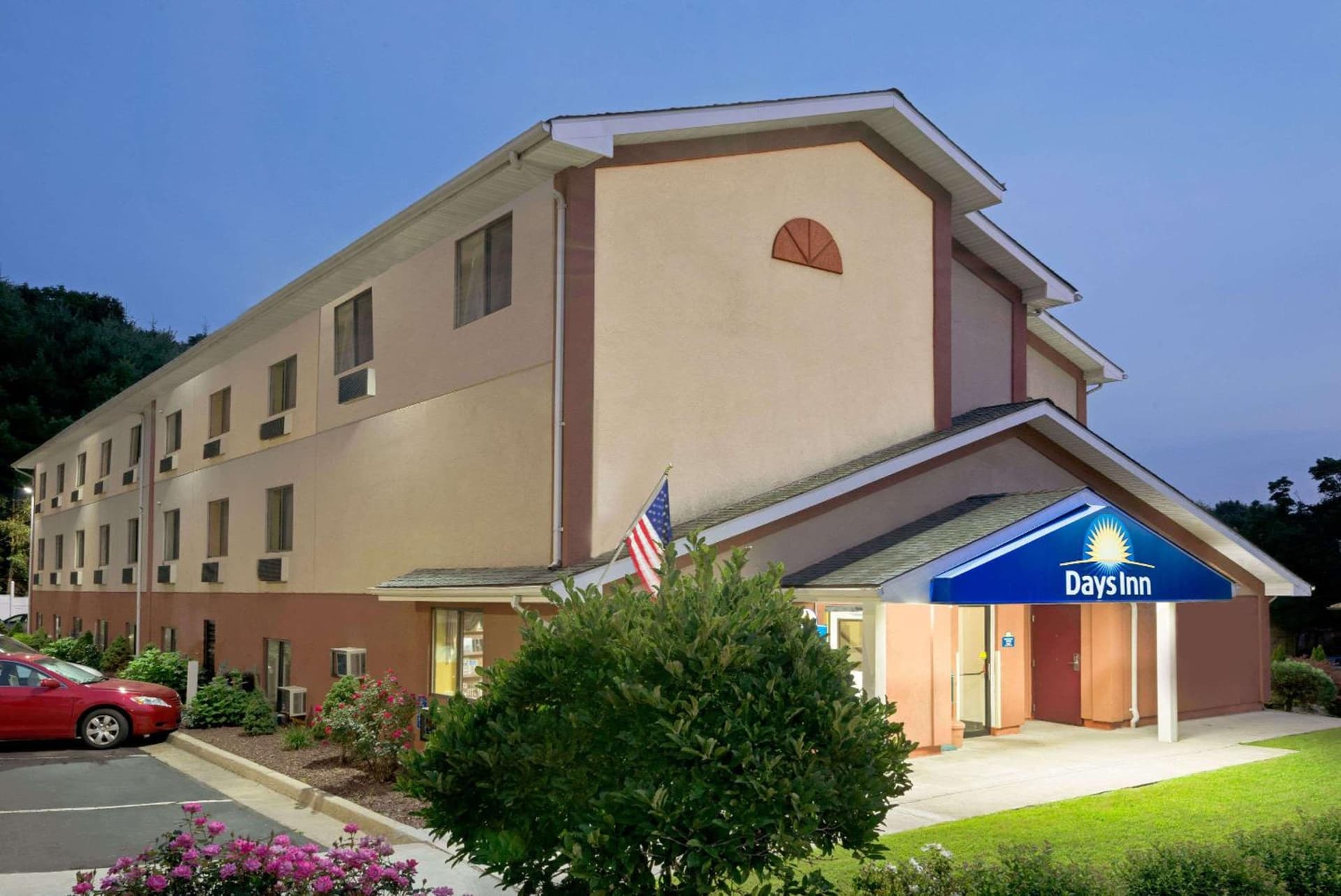Days Inn by Wyndham Torrington property views in Torrington, CT — gallery photo 3