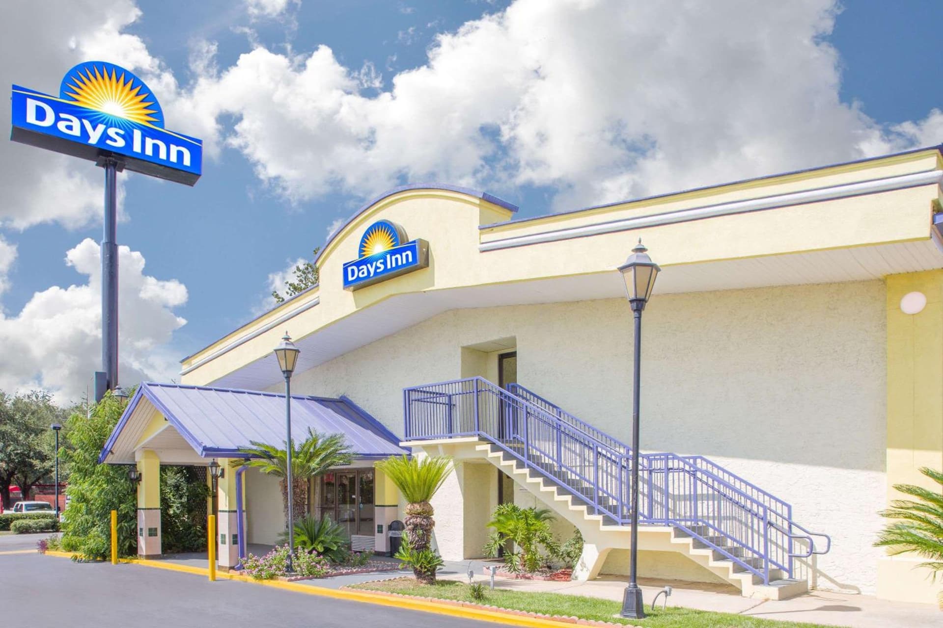 Days Inn by Wyndham Tallahassee University Center featured exterior or lobby in Tallahassee, FL — similar hotel