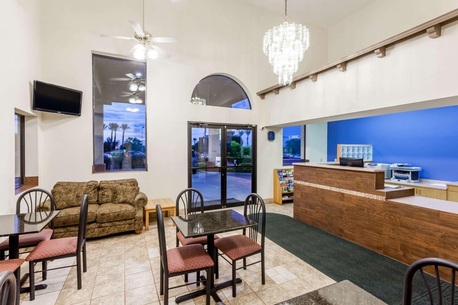 Days Inn by Wyndham Yuma interior in Yuma, AZ — gallery photo 2
