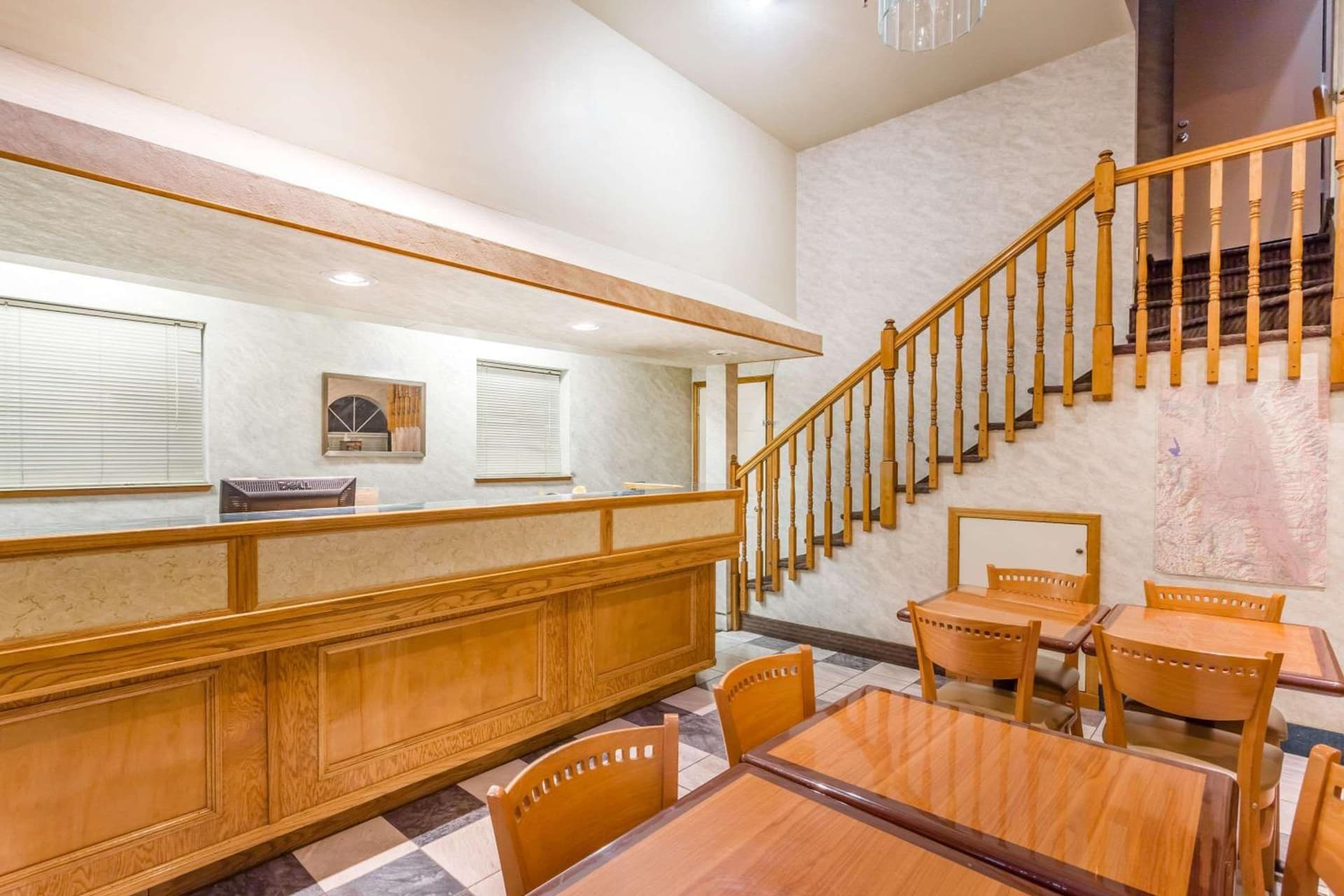 Days Inn by Wyndham Bishop property views in Bishop, CA — gallery photo 3