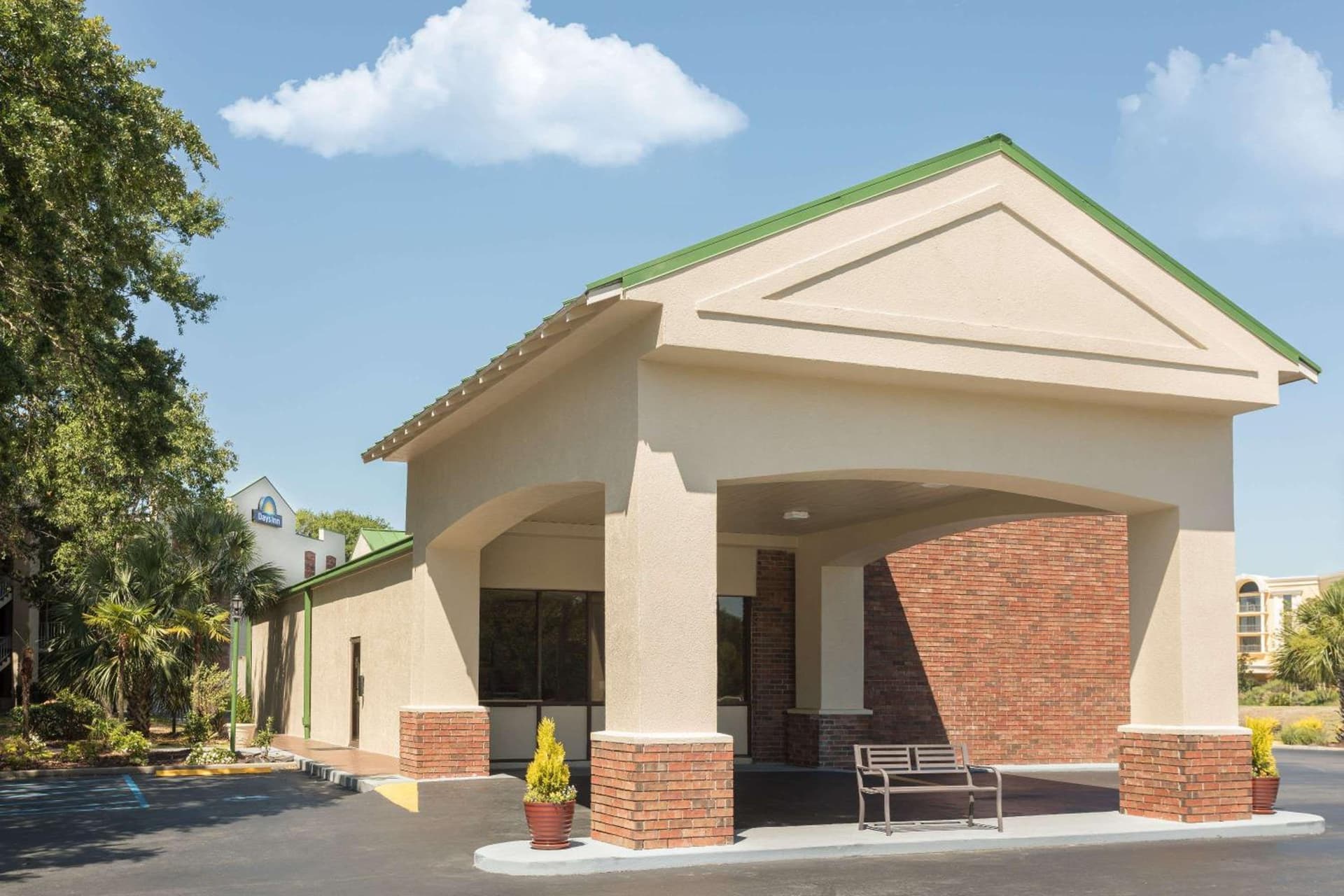 Days Inn by Wyndham Mt Pleasant-Charleston-Patriots Point featured exterior or lobby in Charleston, SC — similar hotel