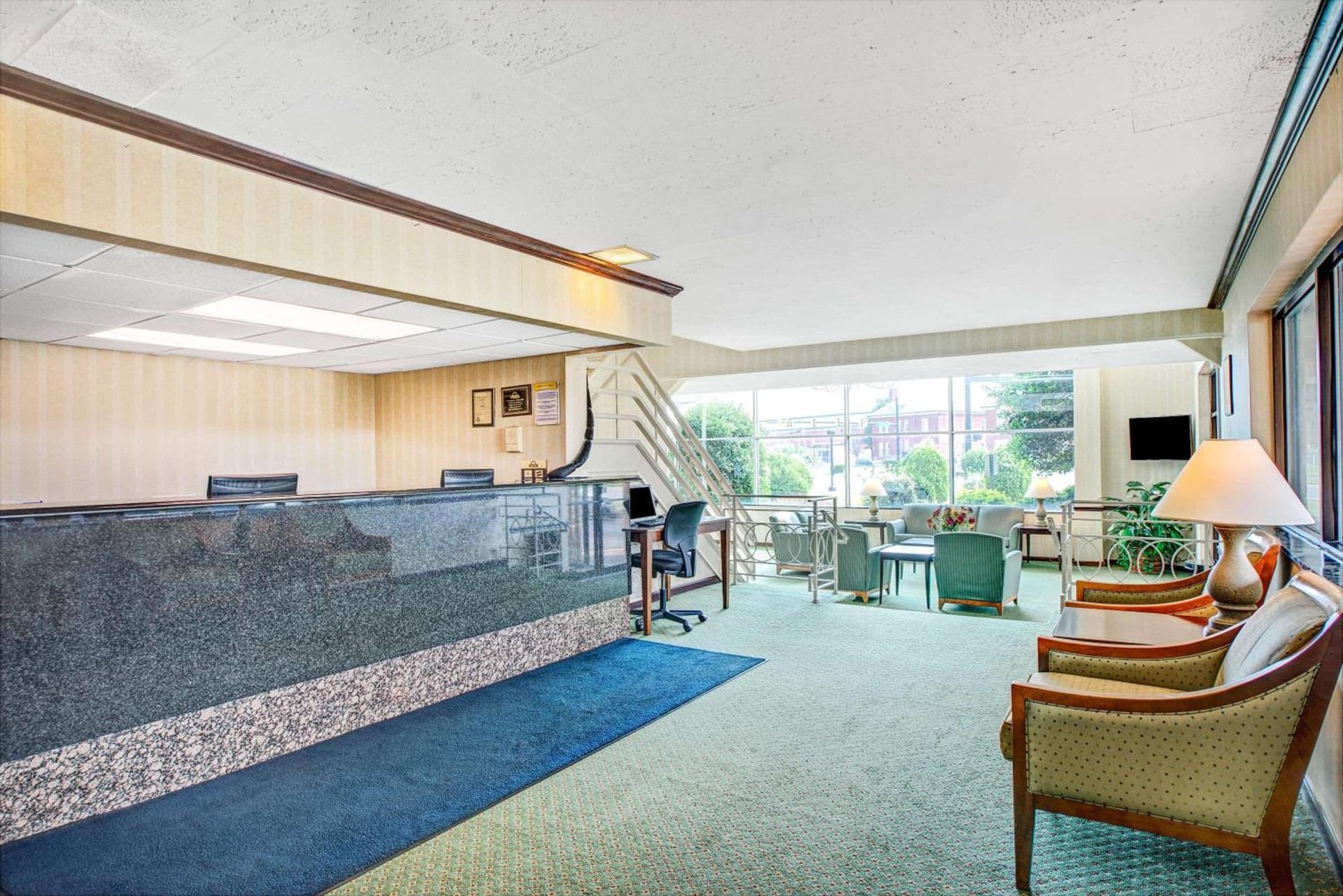 Days Inn by Wyndham Arlington/Washington DC interior in Arlington, VA — gallery photo 2