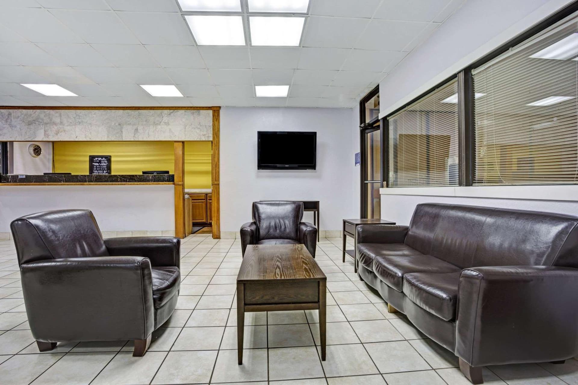 Days Inn by Wyndham Norfolk Military Circle gallery photo in Norfolk, VA — image 8