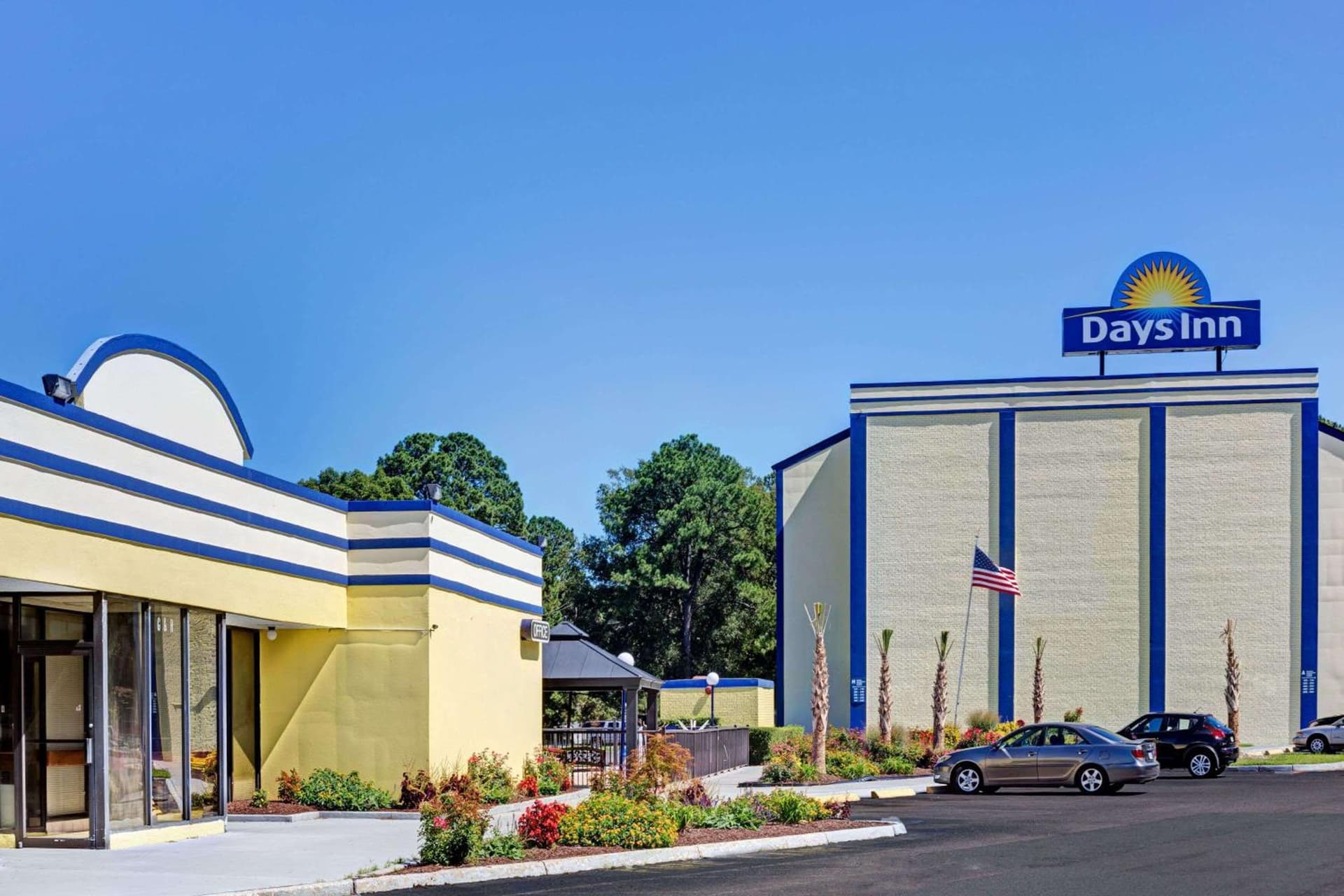 Days Inn by Wyndham Norfolk Military Circle exterior or lobby in Norfolk, VA — main listing photo