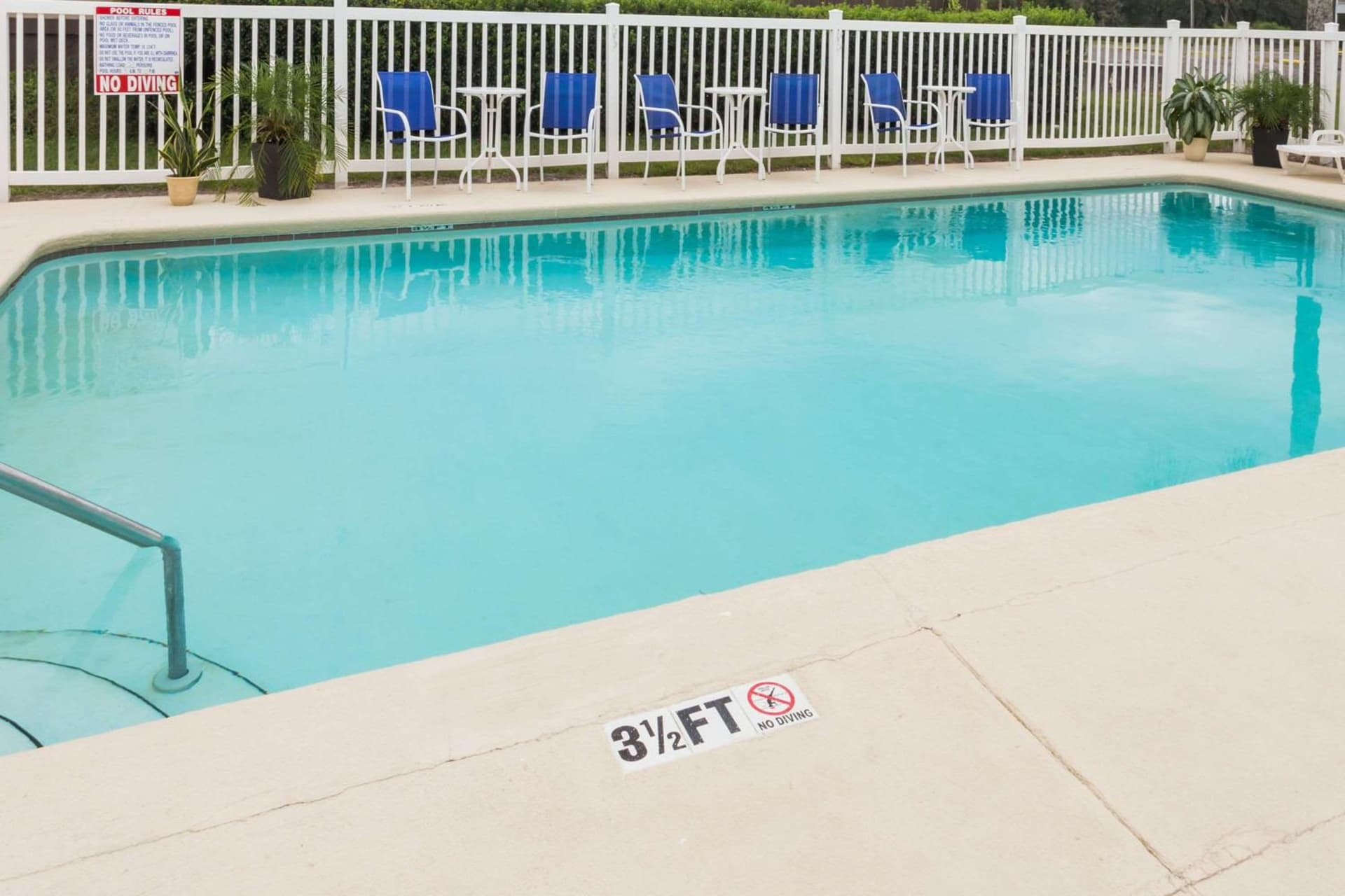 Days Inn by Wyndham Madison property views in Madison, FL — gallery photo 3