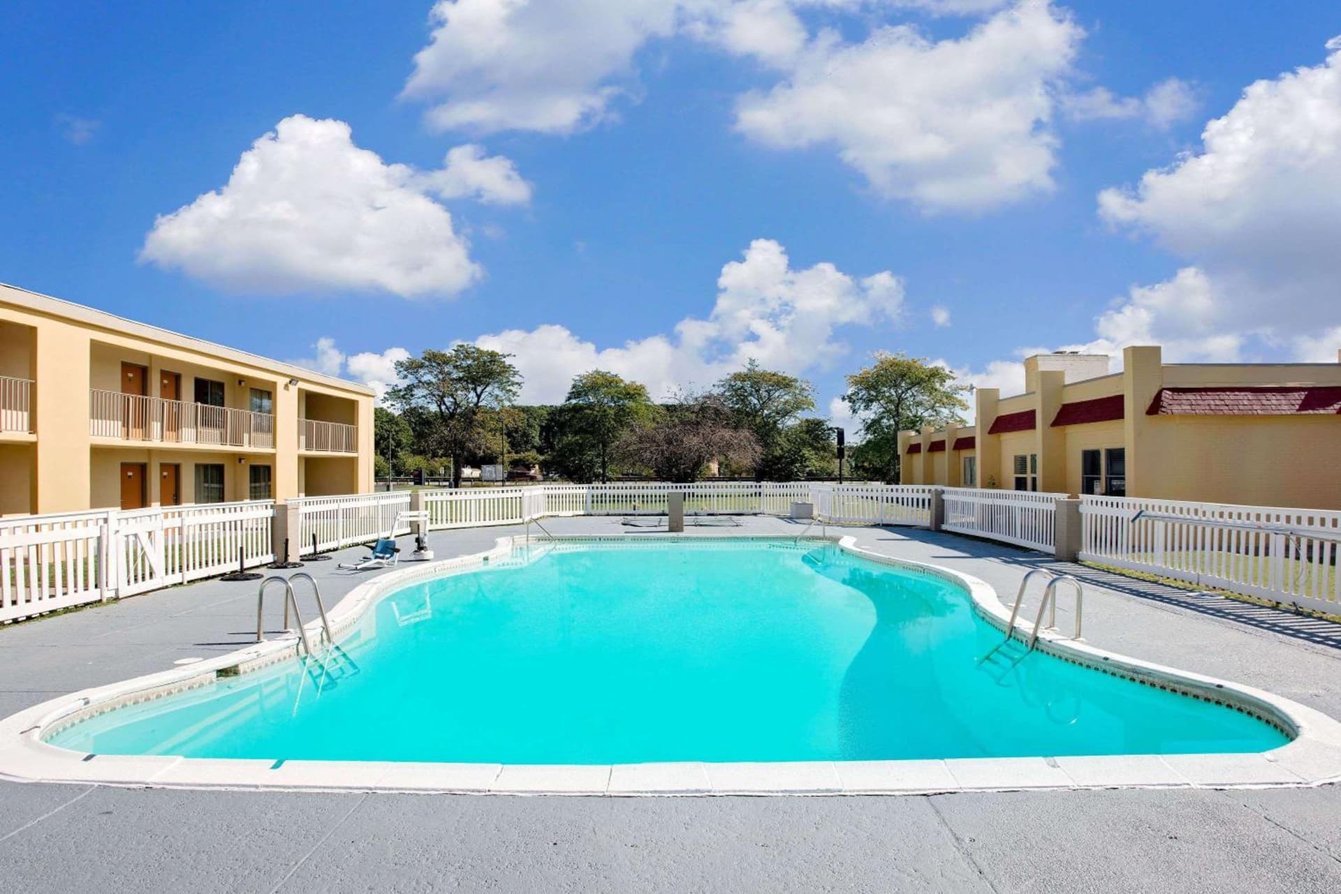 Days Inn by Wyndham Easton property views in Easton, MD — gallery photo 3