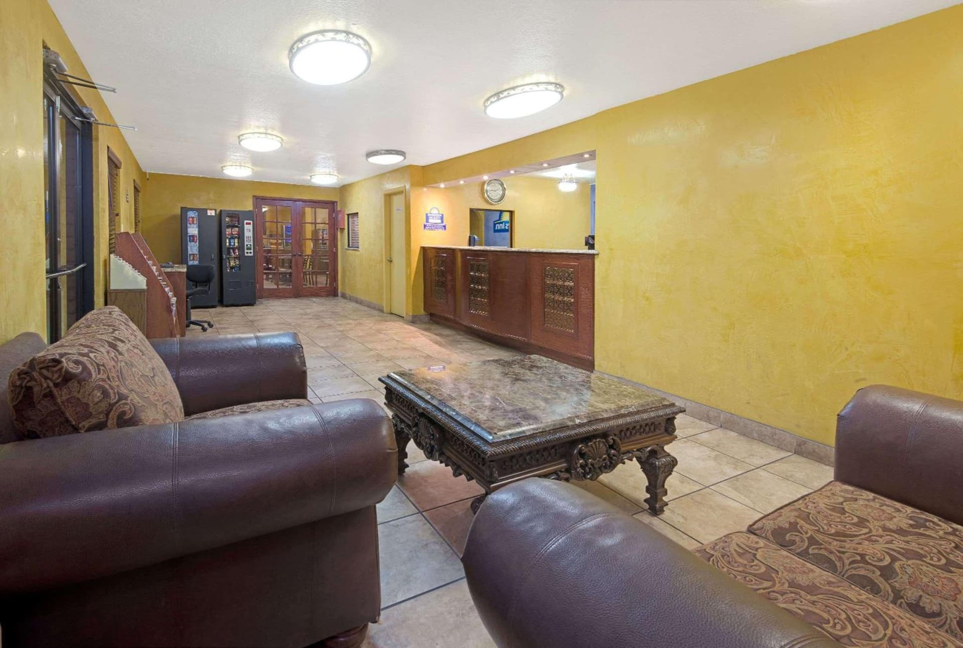 Days Inn by Wyndham East Albuquerque 'Newly Renovated' interior in Albuquerque, NM — gallery photo 2