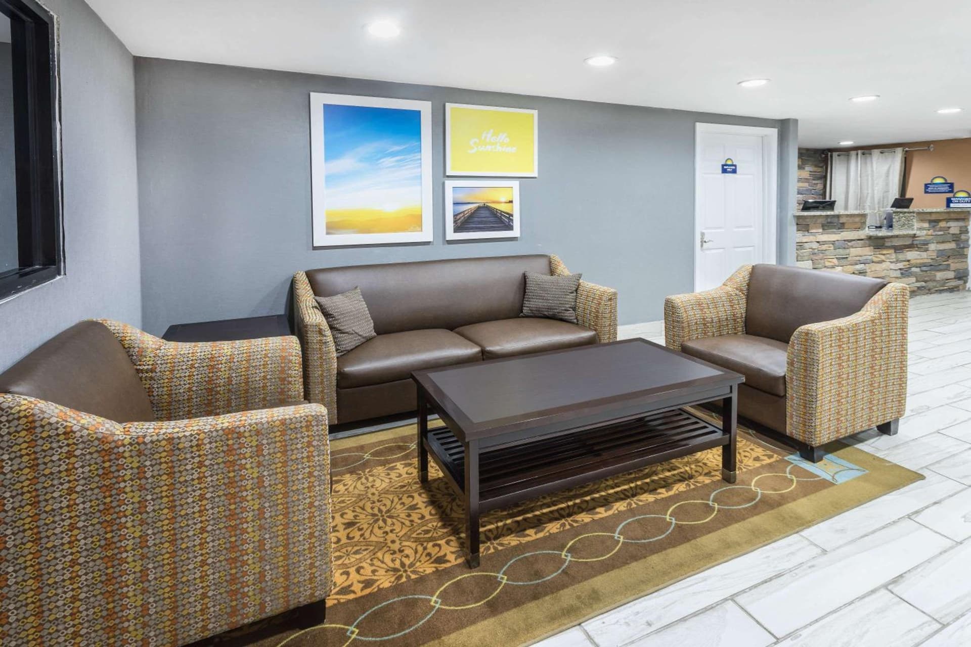 Days Inn by Wyndham Newberry South Carolina interior in Newberry, SC — gallery photo 2