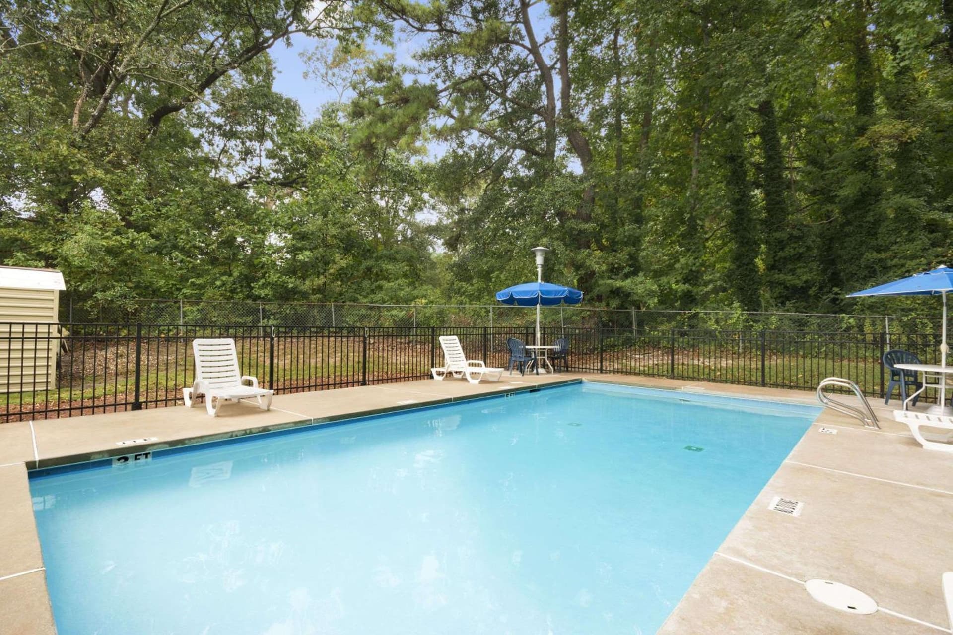 Days Inn by Wyndham Atlanta Stone Mountain gallery photo in Stone Mountain, GA — image 49