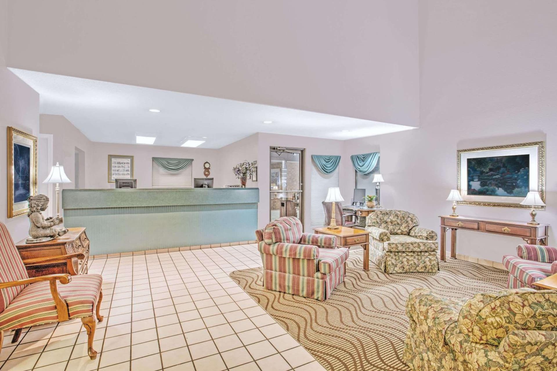 Days Inn by Wyndham Wytheville property views in Wytheville, VA — gallery photo 3