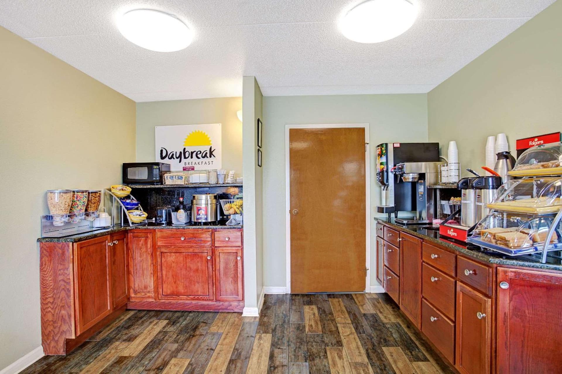 Days Inn by Wyndham Clarksville TN gallery photo in Clarksville, TN — image 4