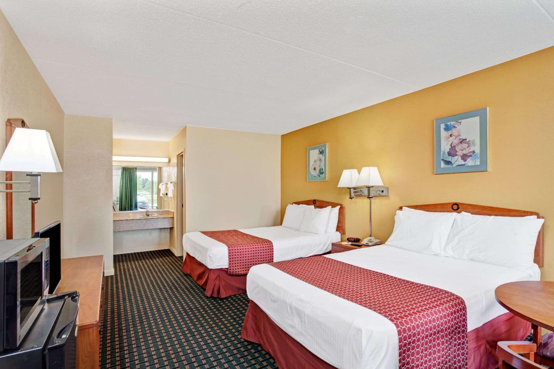 Days Inn by Wyndham Clarksville TN gallery photo in Clarksville, TN — image 37