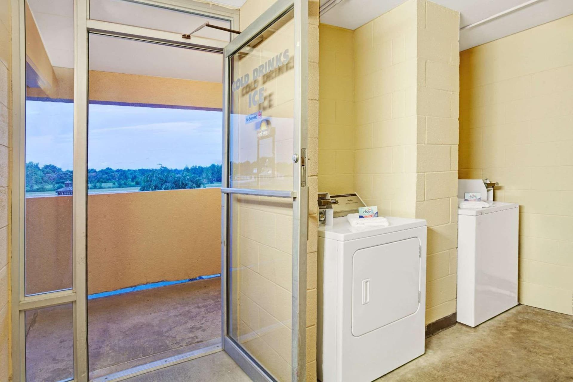 Days Inn by Wyndham Clarksville TN gallery photo in Clarksville, TN — image 5