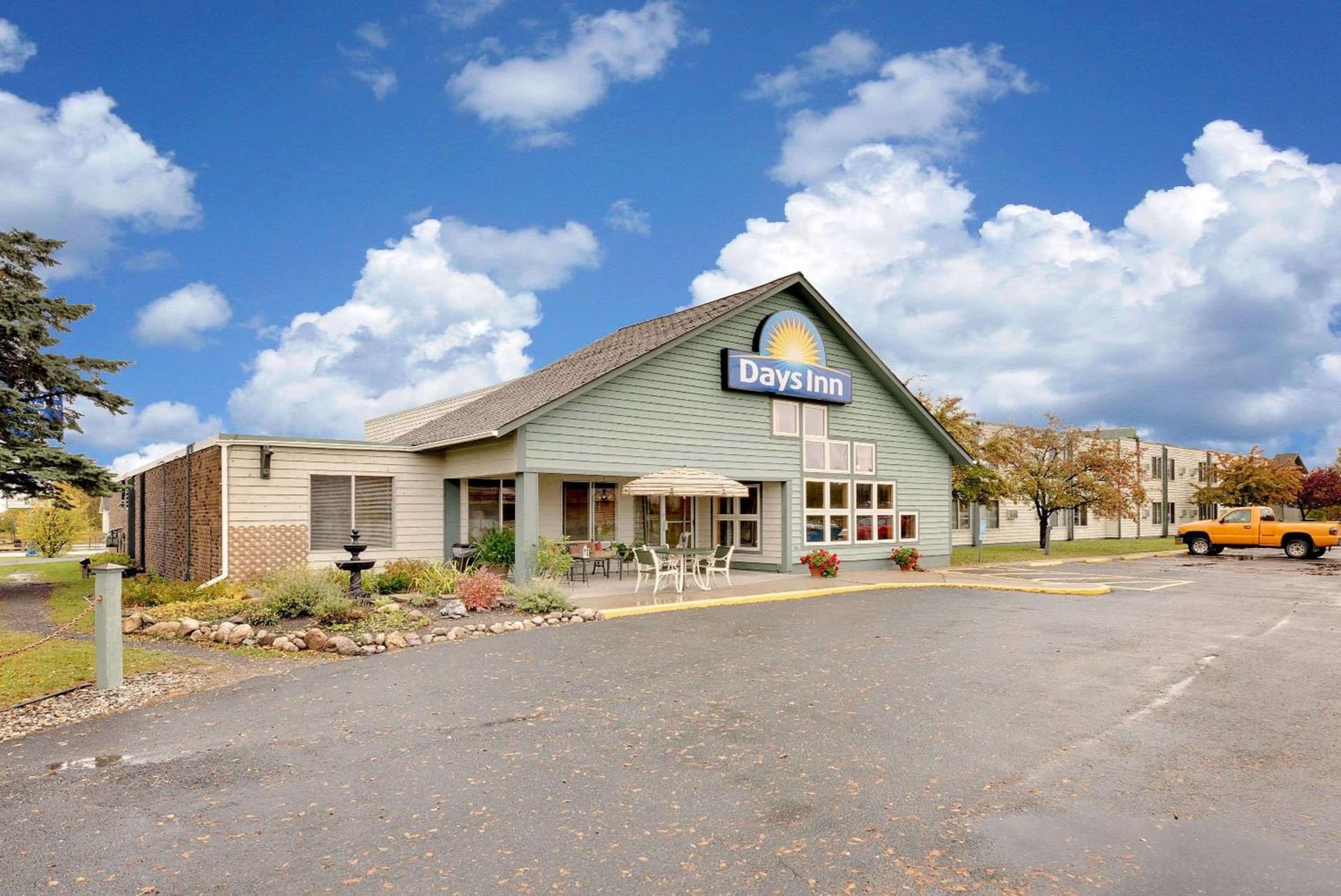 Days Inn by Wyndham International Falls featured exterior or lobby in International Falls, MN — similar hotel
