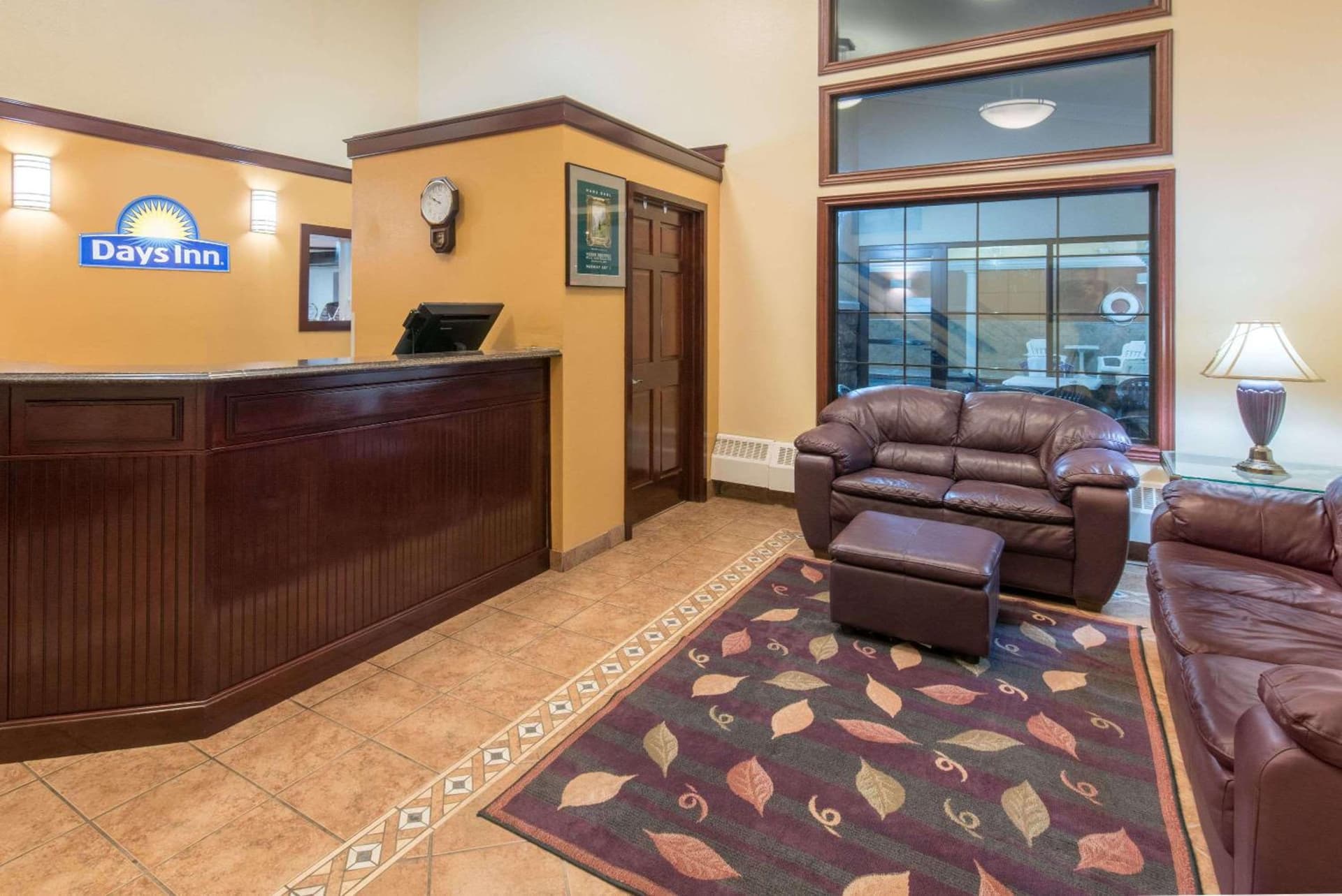 Days Inn by Wyndham Minot interior in Minot, ND — gallery photo 2