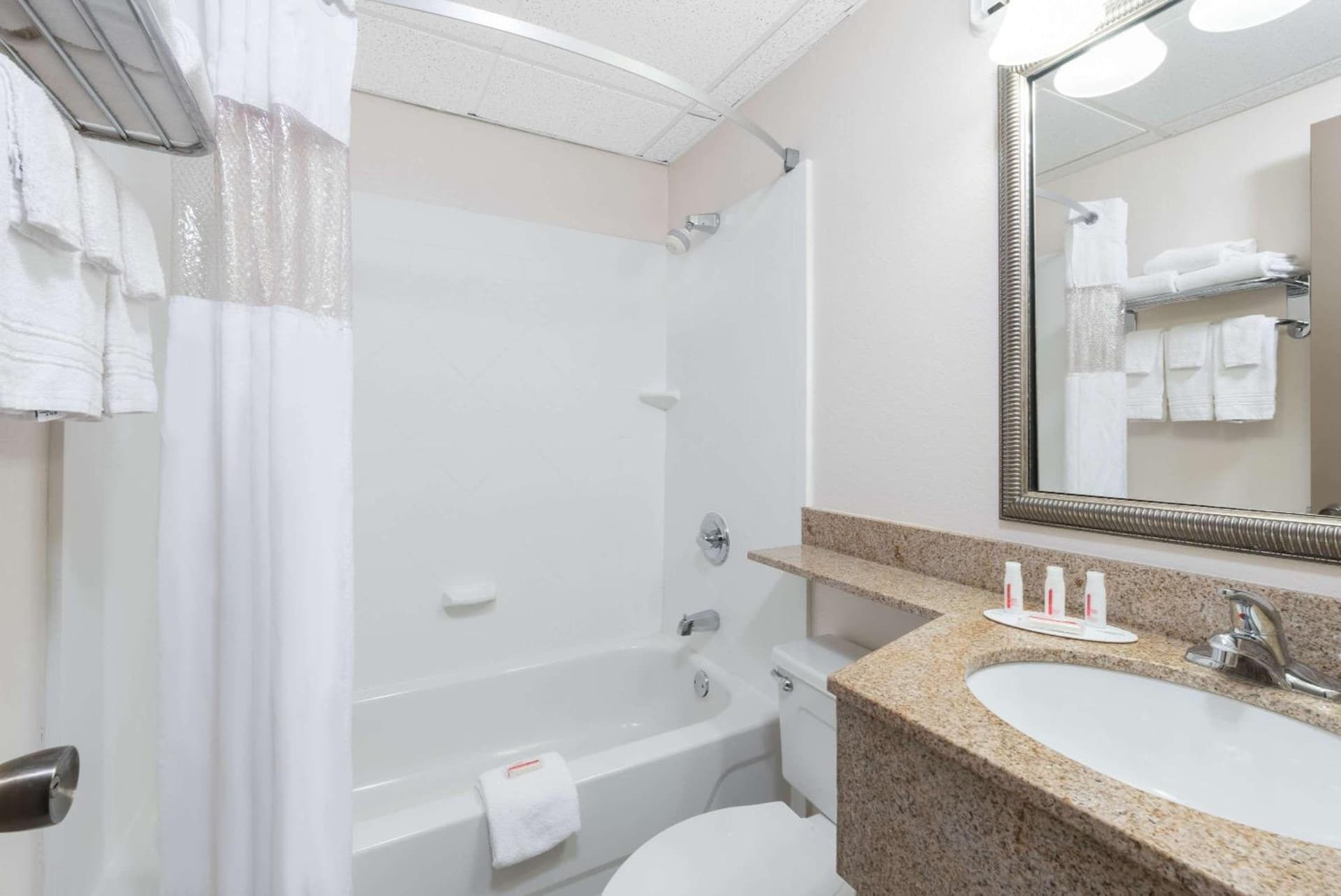 Days Inn by Wyndham Bismarck gallery photo in Bismarck, ND — image 14