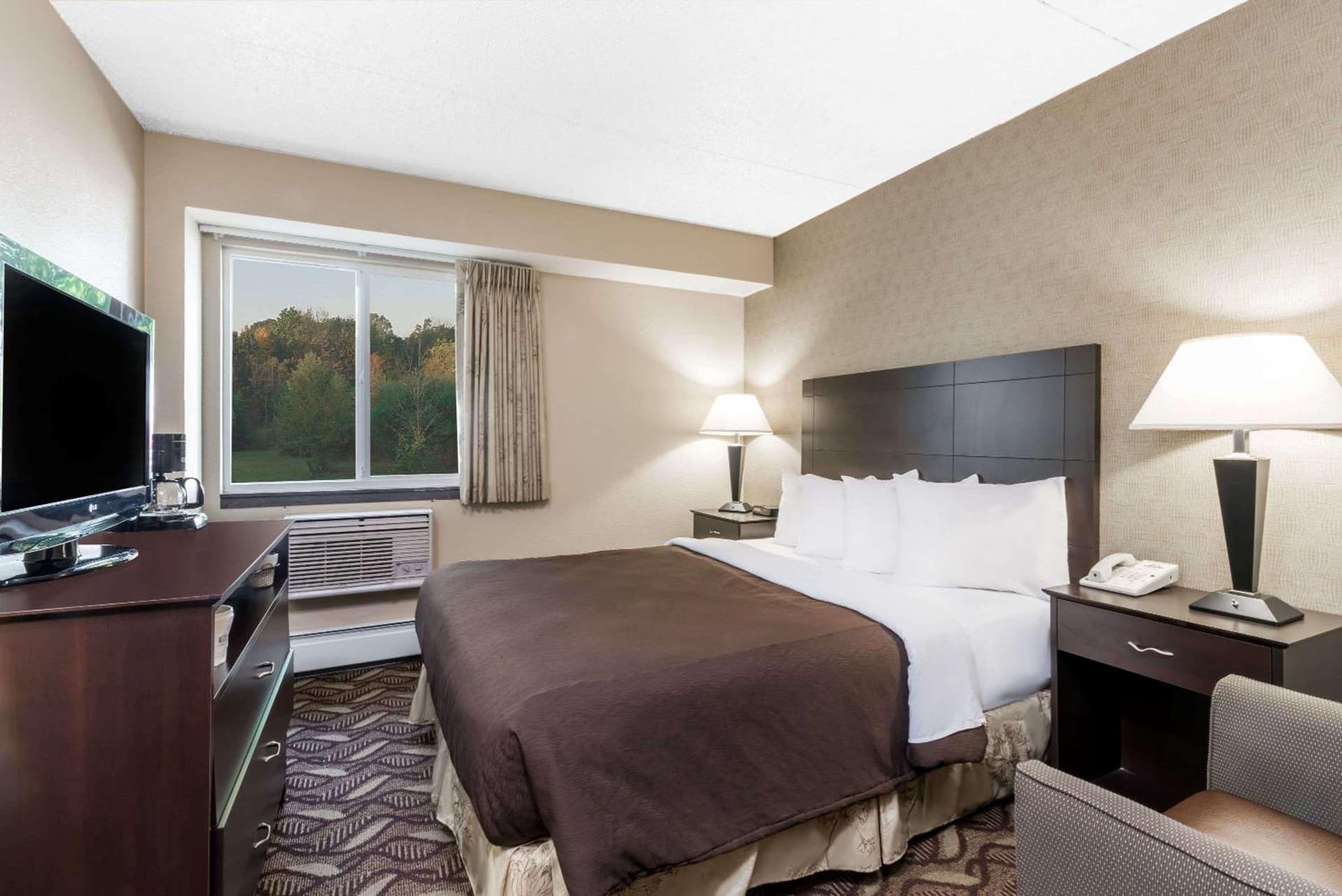 Days Inn by Wyndham Bismarck gallery photo in Bismarck, ND — image 30