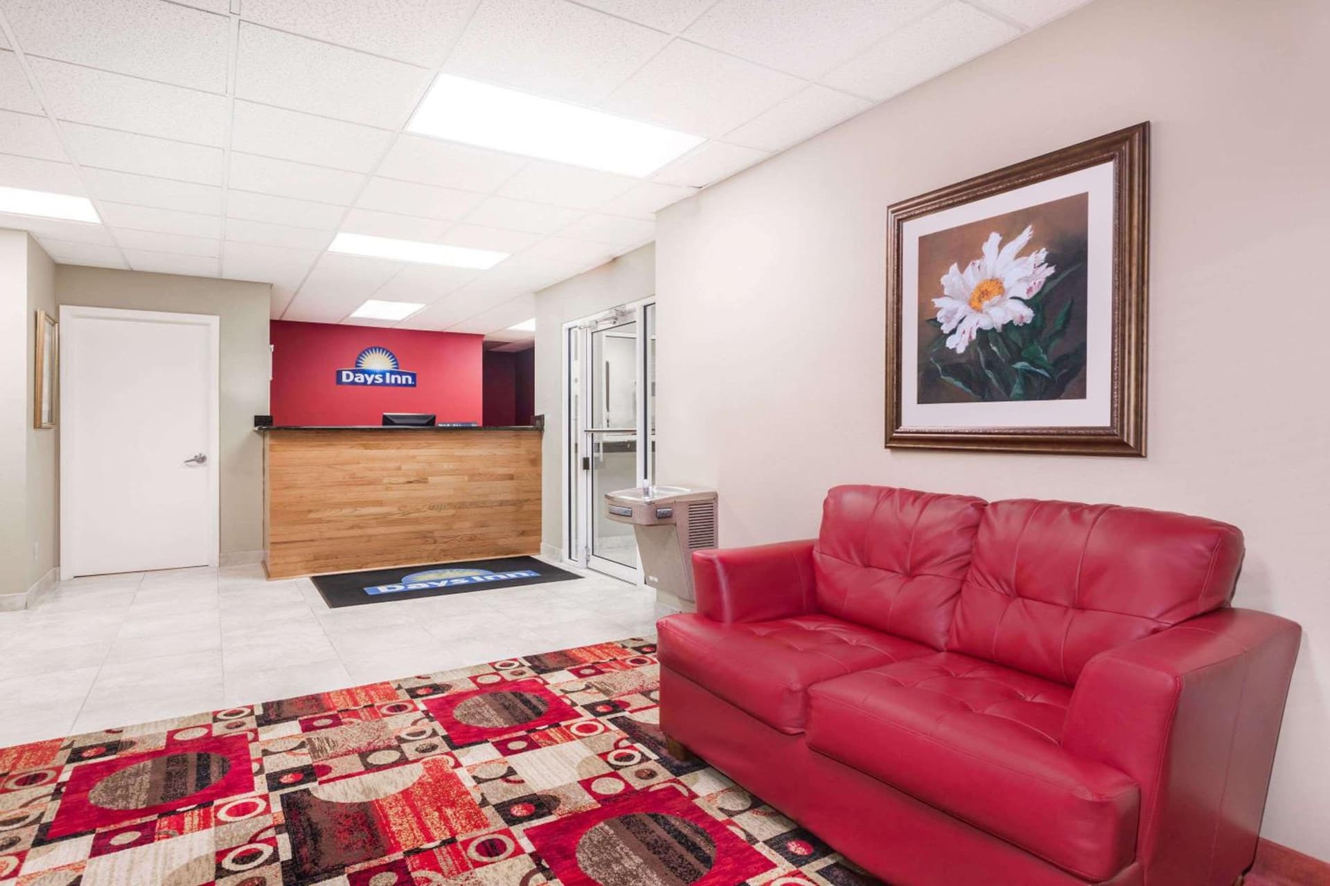 Days Inn by Wyndham Trenton interior in Trenton, GA — gallery photo 2