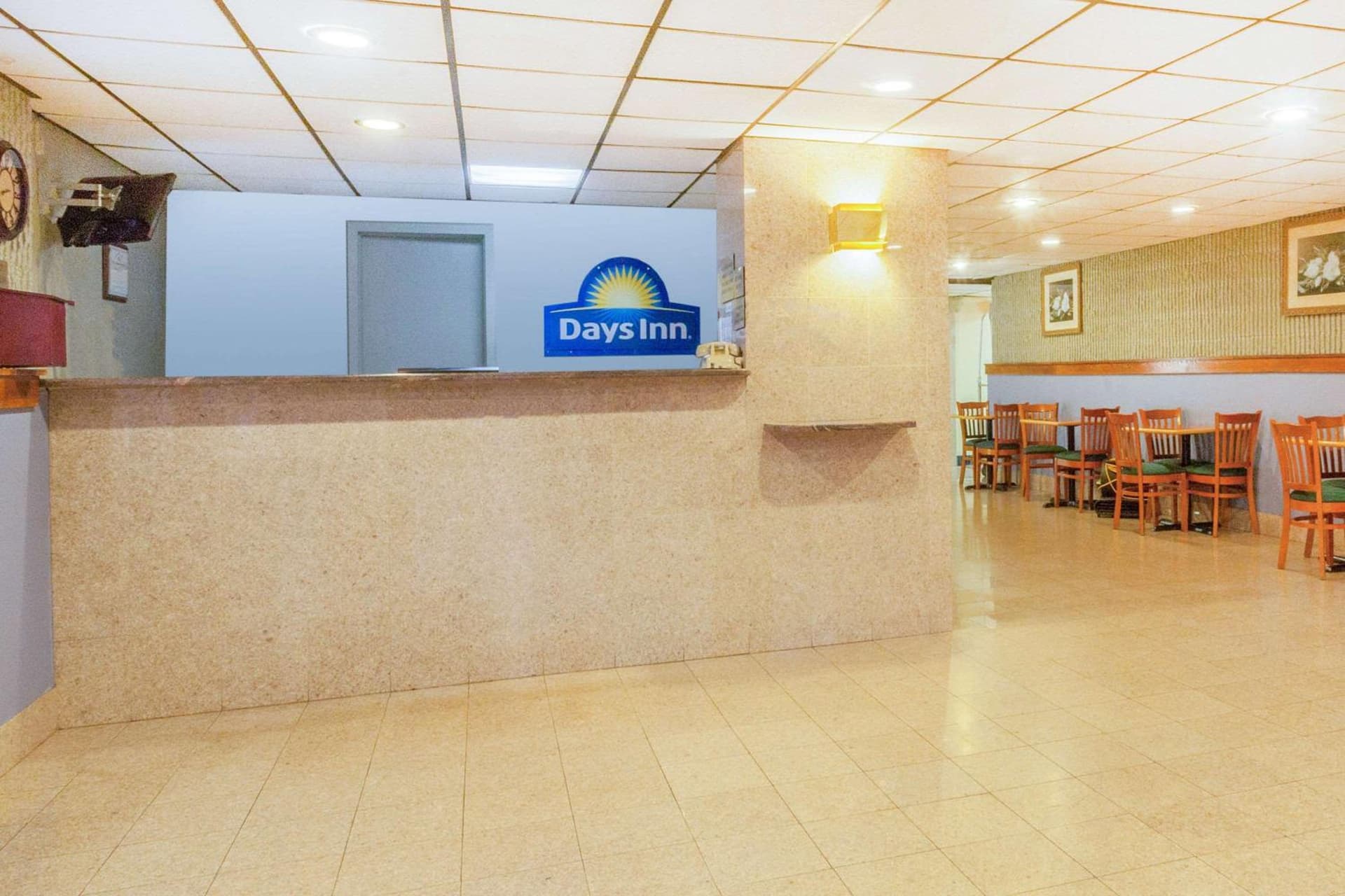 Days Inn by Wyndham Wilkes Barre property views in Wilkes-Barre, PA — gallery photo 3