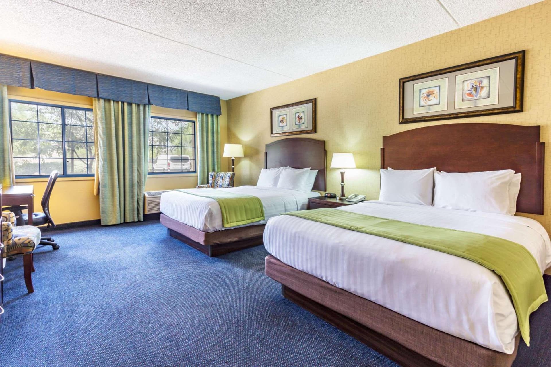 Days Inn & Suites by Wyndham Mesa Near Phoenix gallery photo in Mesa, AZ — image 10
