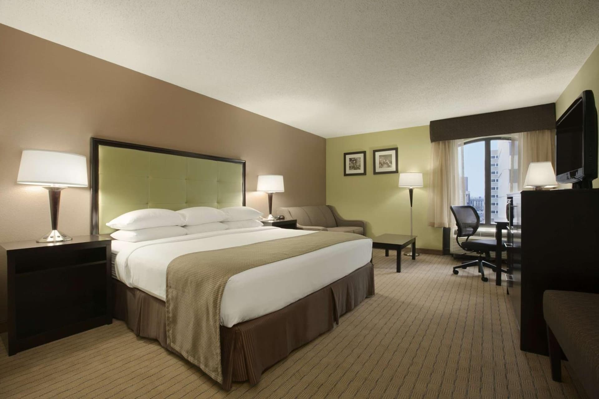 Days Inn by Wyndham Baltimore Inner Harbor gallery photo in Baltimore, MD — image 36